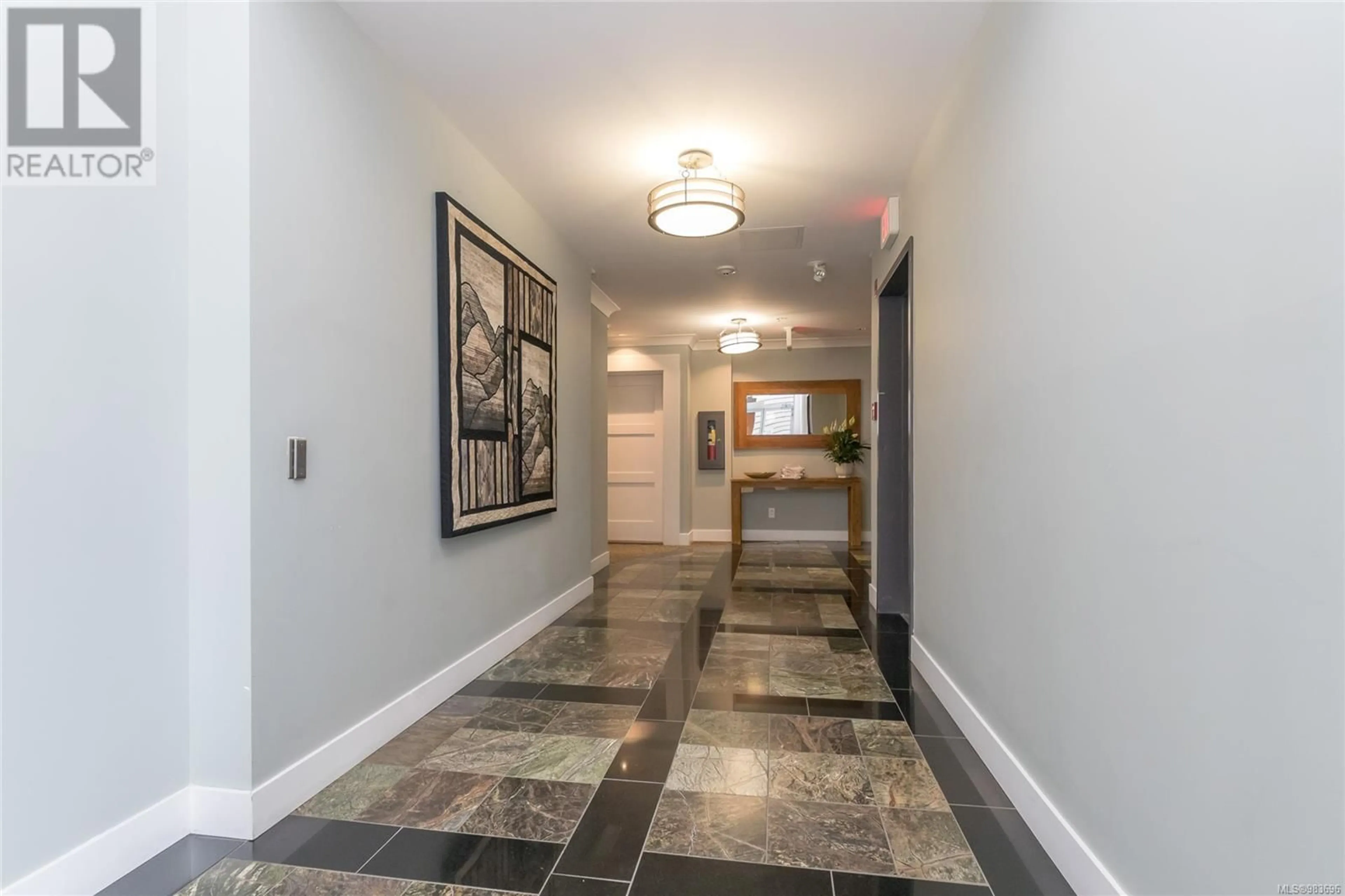 Indoor foyer for 308 6591 Lincroft Rd, Sooke British Columbia V9Z1M2