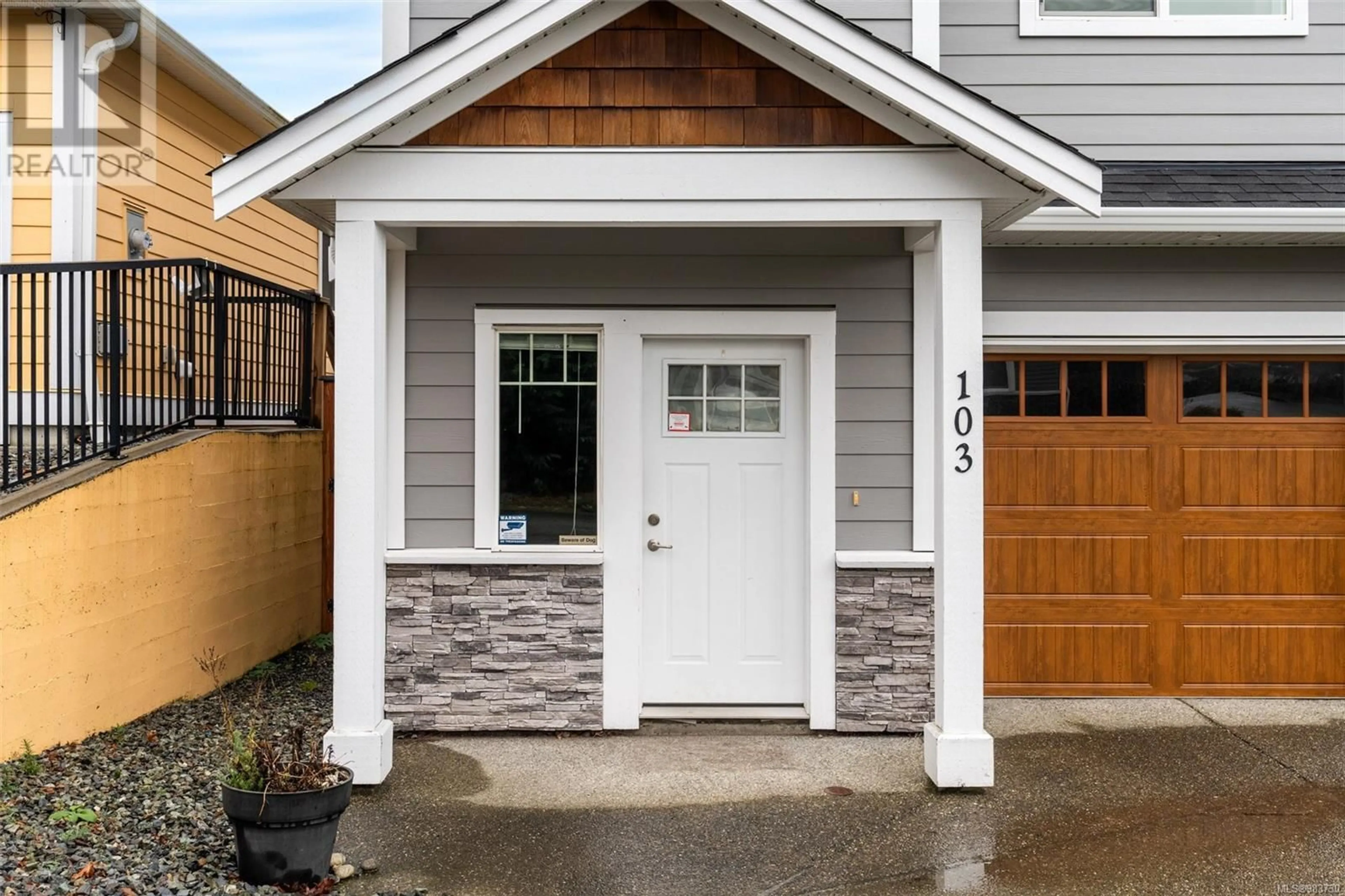 Home with vinyl exterior material, street for 103 2260 Maple Ave N, Sooke British Columbia V9Z1L2