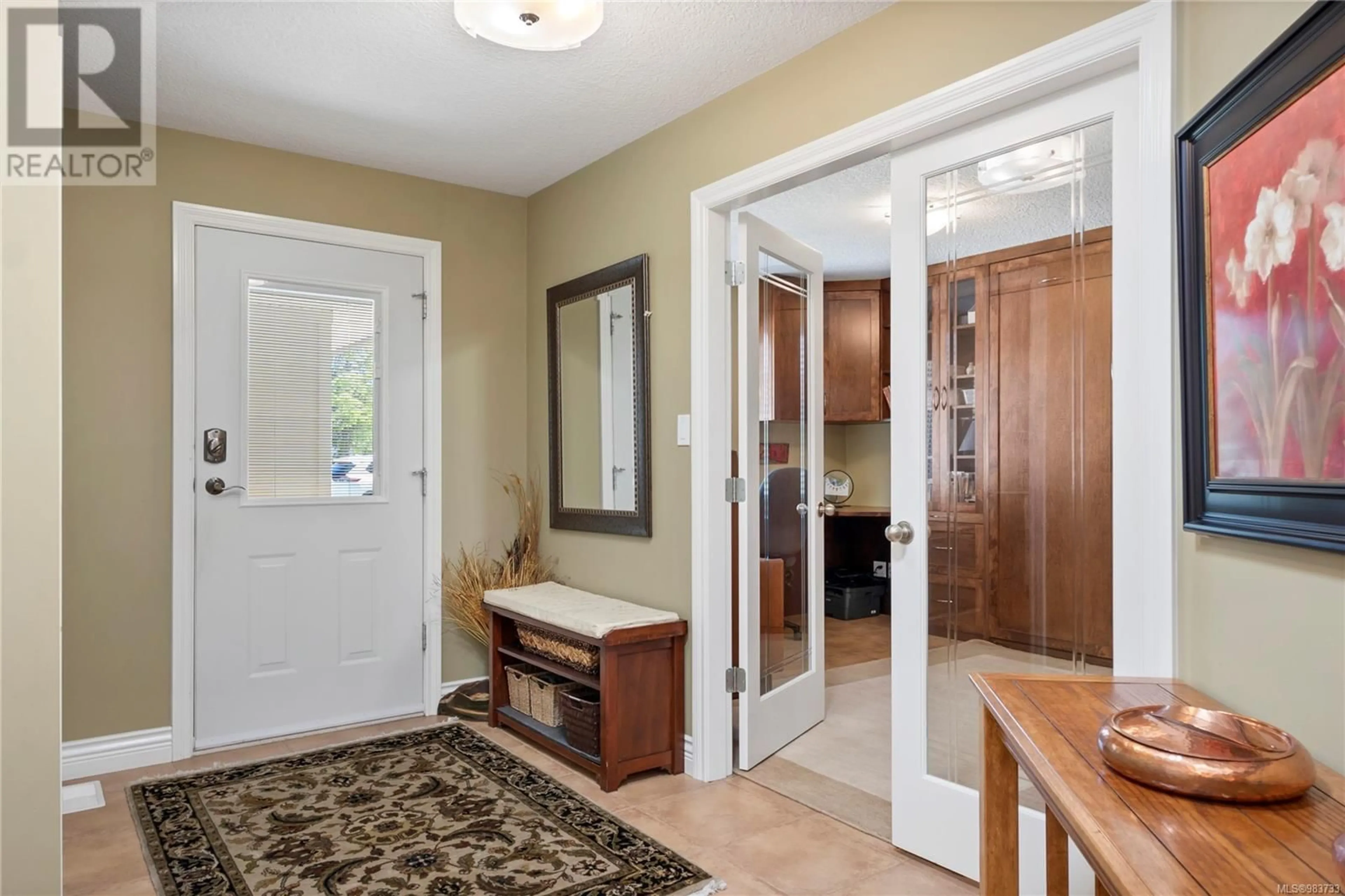 Indoor entryway for 14 2006 SIERRA Dr, Campbell River British Columbia V9H1V6