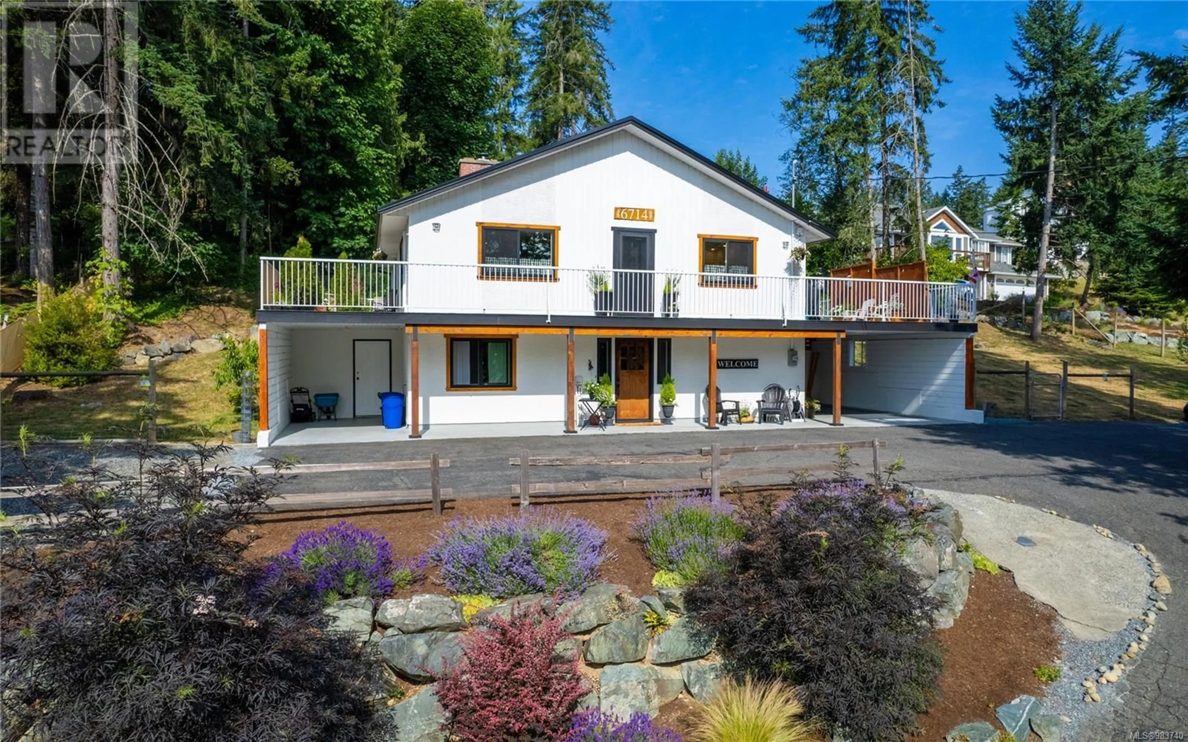 Home with vinyl exterior material, building for 6714 Anzio Rd, Duncan British Columbia V9L6C4