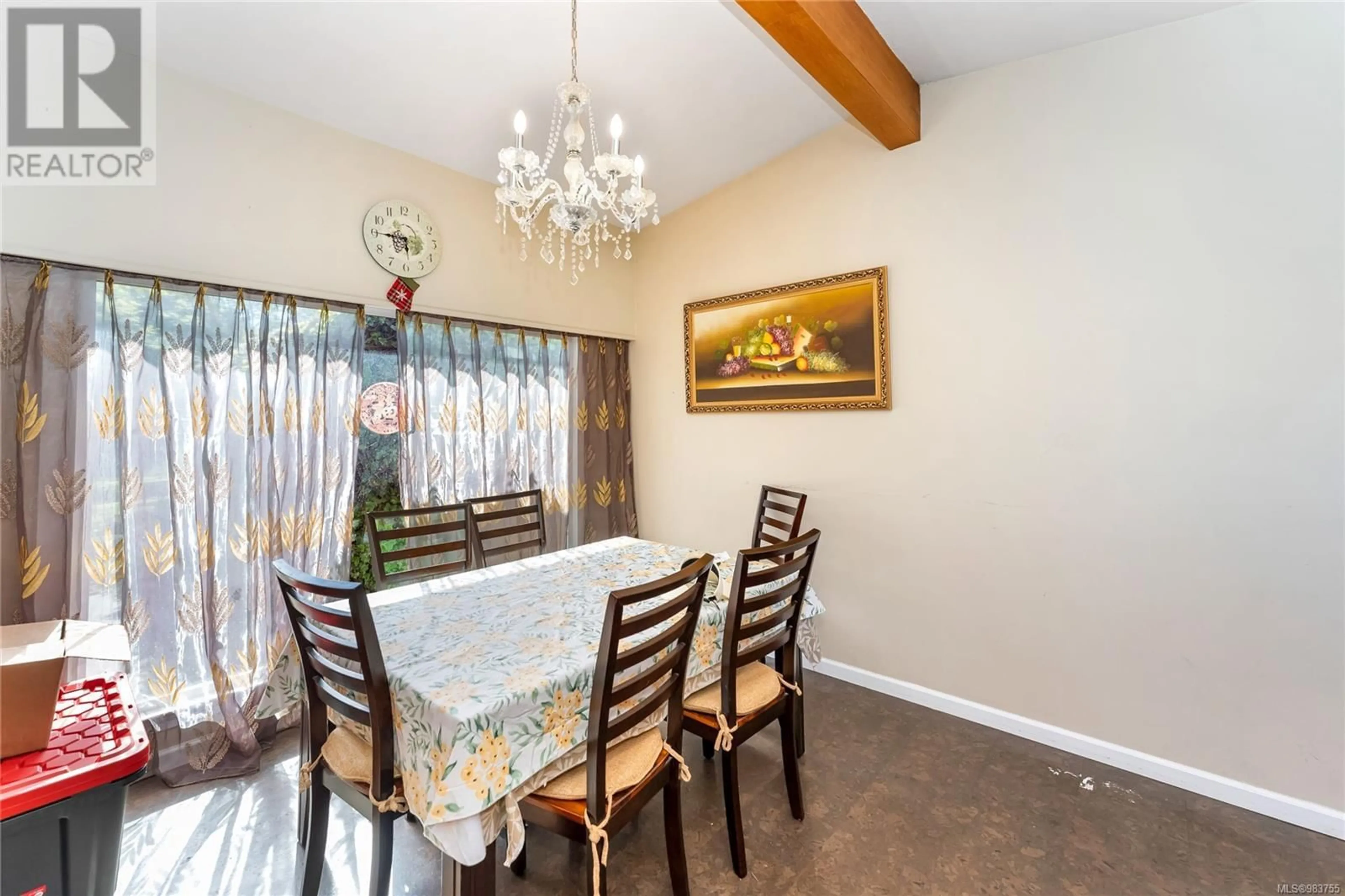 Dining room, wood/laminate floor for 3401 Woodburn Ave, Oak Bay British Columbia V8P5B8