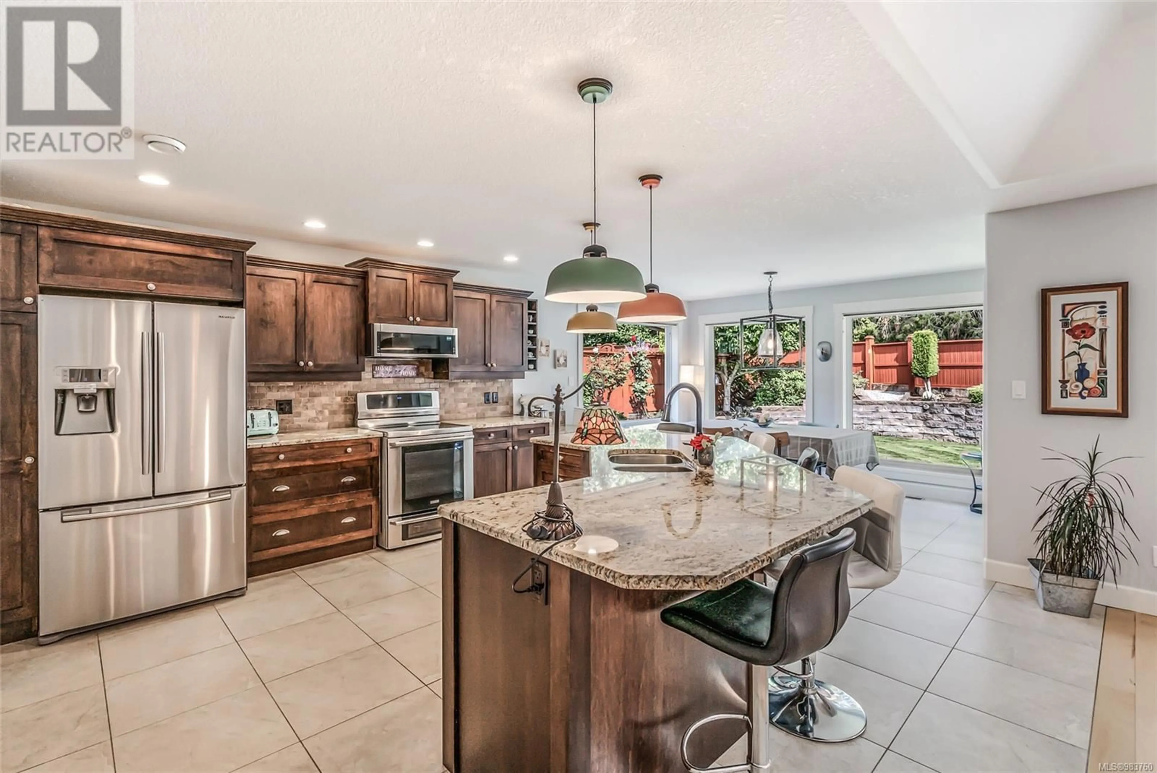 Open concept kitchen, ceramic/tile floor for 1037 Cantebury Pl, Qualicum Beach British Columbia V9K0A1