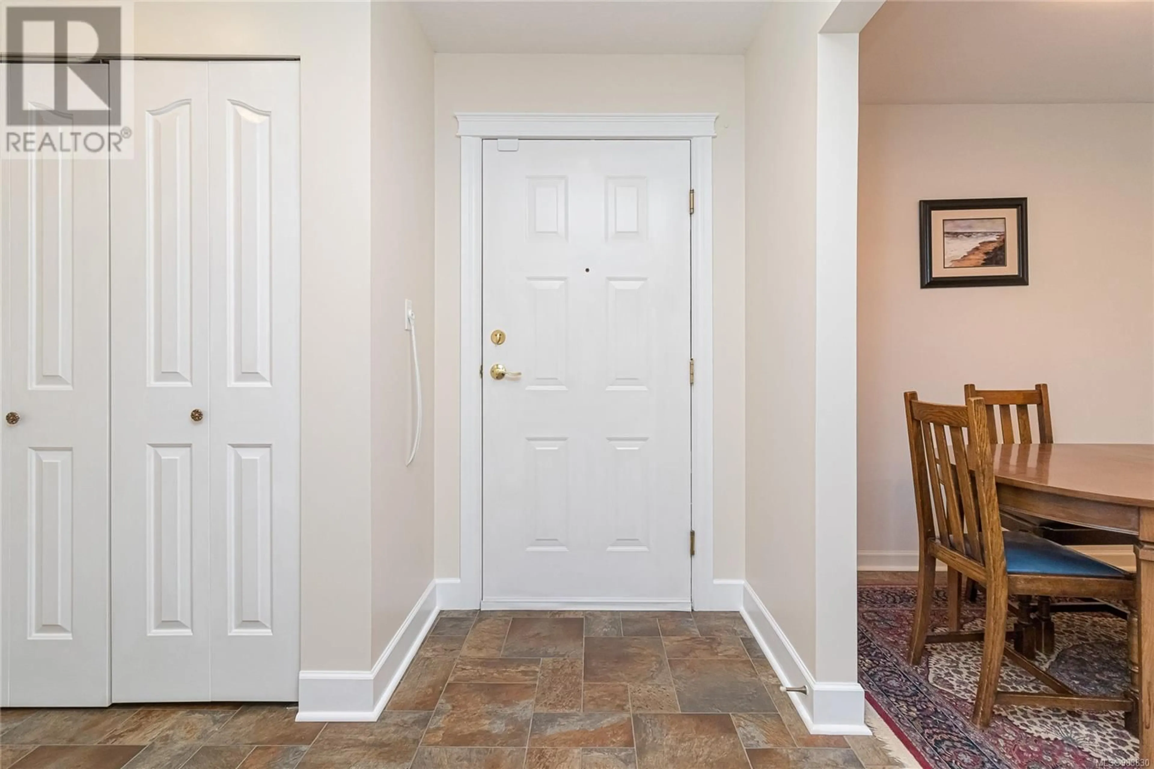 Indoor entryway for 306 2311 Mills Rd, Sidney British Columbia V8L2C3