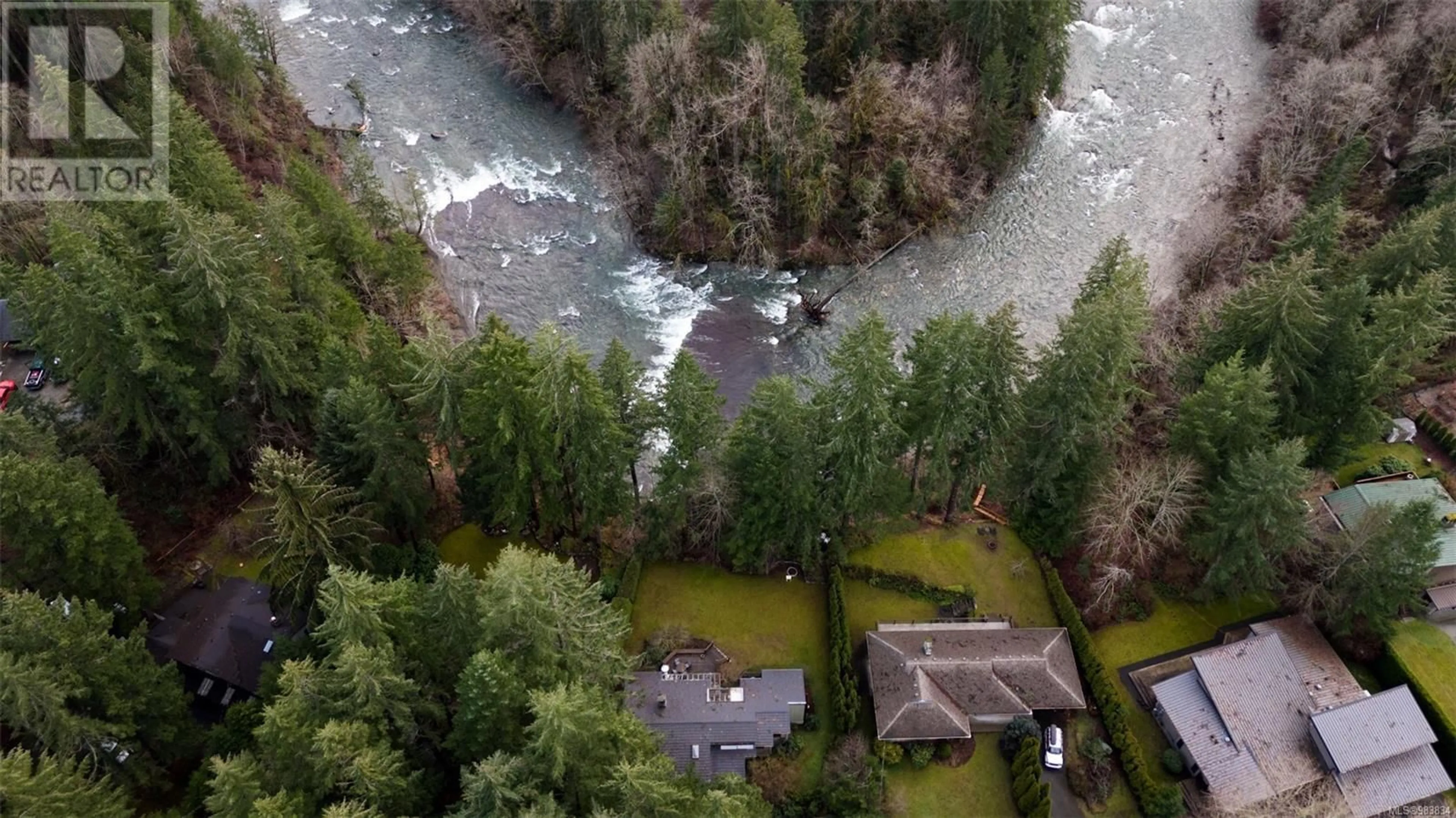 A pic from outside/outdoor area/front of a property/back of a property/a pic from drone, water/lake/river/ocean view for 4879 GREAVES Cres, Courtenay British Columbia V9J1R5