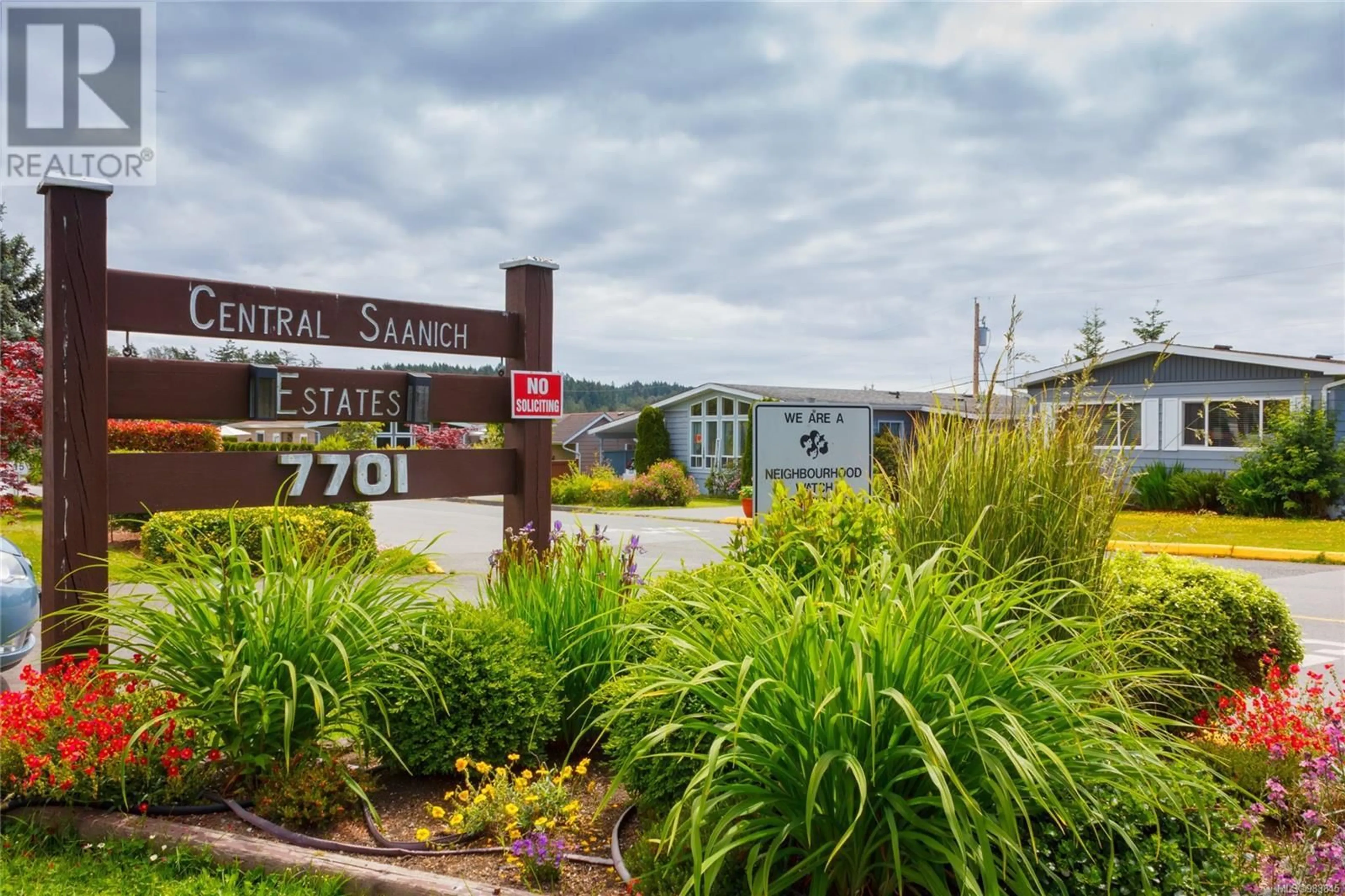 Patio, mountain view for 22 7701 Central Saanich Rd, Central Saanich British Columbia V8X1X3