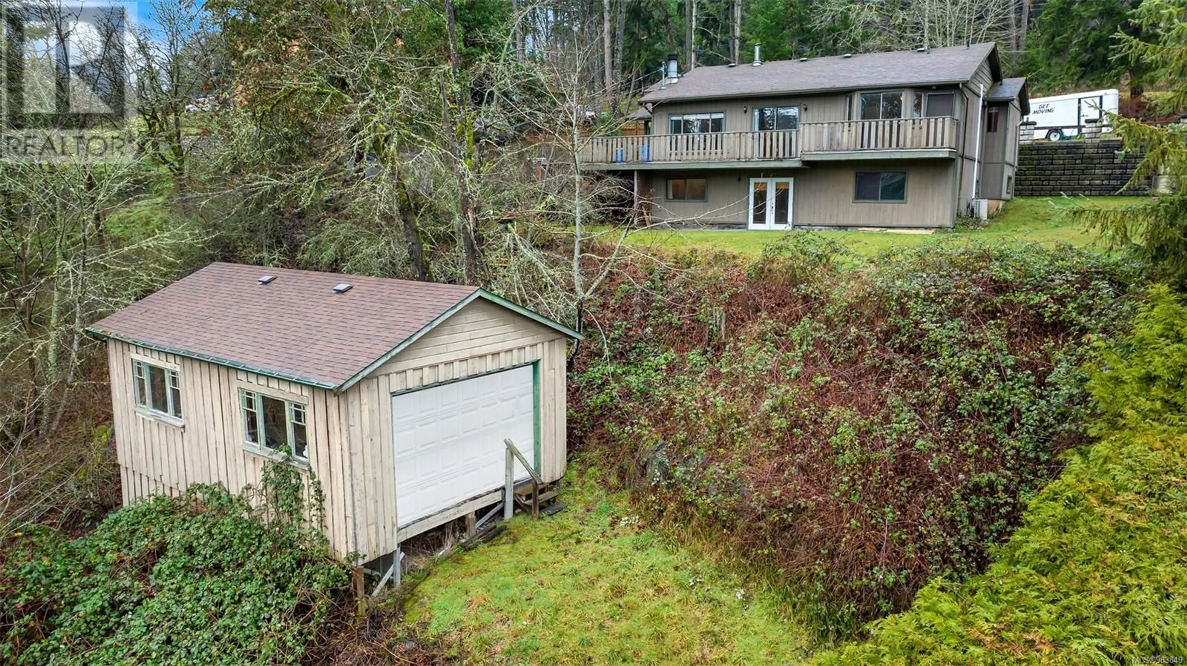 A pic from outside/outdoor area/front of a property/back of a property/a pic from drone, unknown for 6808 Southview Terr, Duncan British Columbia V9L5W9