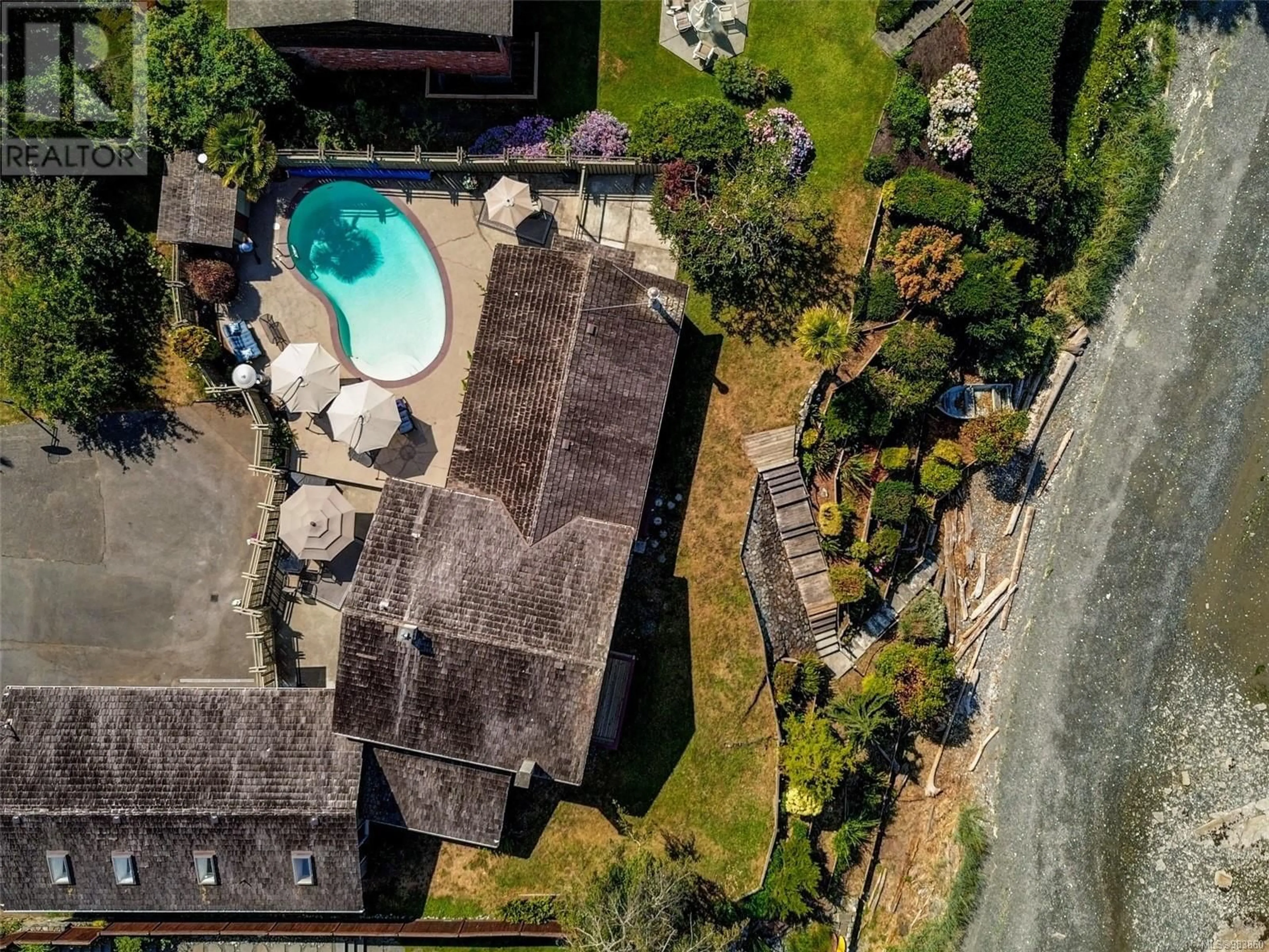 A pic from outside/outdoor area/front of a property/back of a property/a pic from drone, unknown for 2606 JAMES ISLAND ROAD, Central Saanich British Columbia V8M1V4