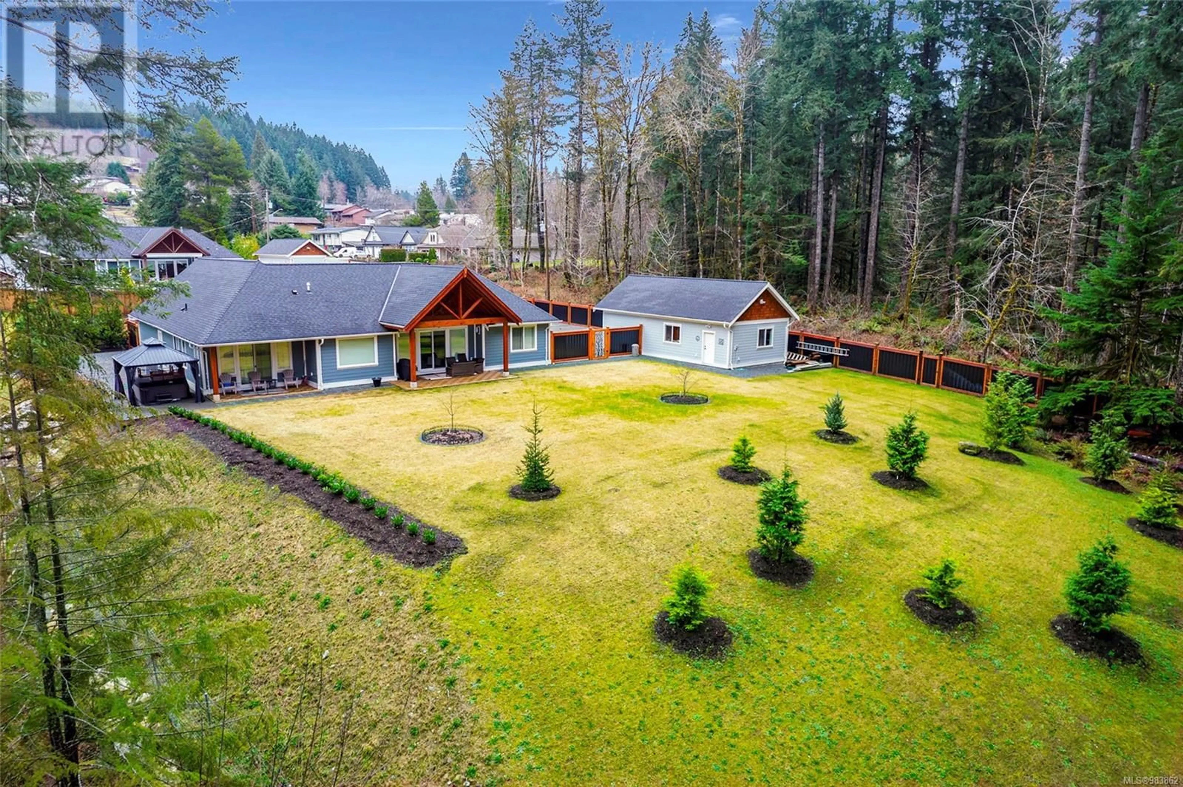 A pic from outside/outdoor area/front of a property/back of a property/a pic from drone, unknown for 4289 Ravenhill Ave, Port Alberni British Columbia V9Y0E2