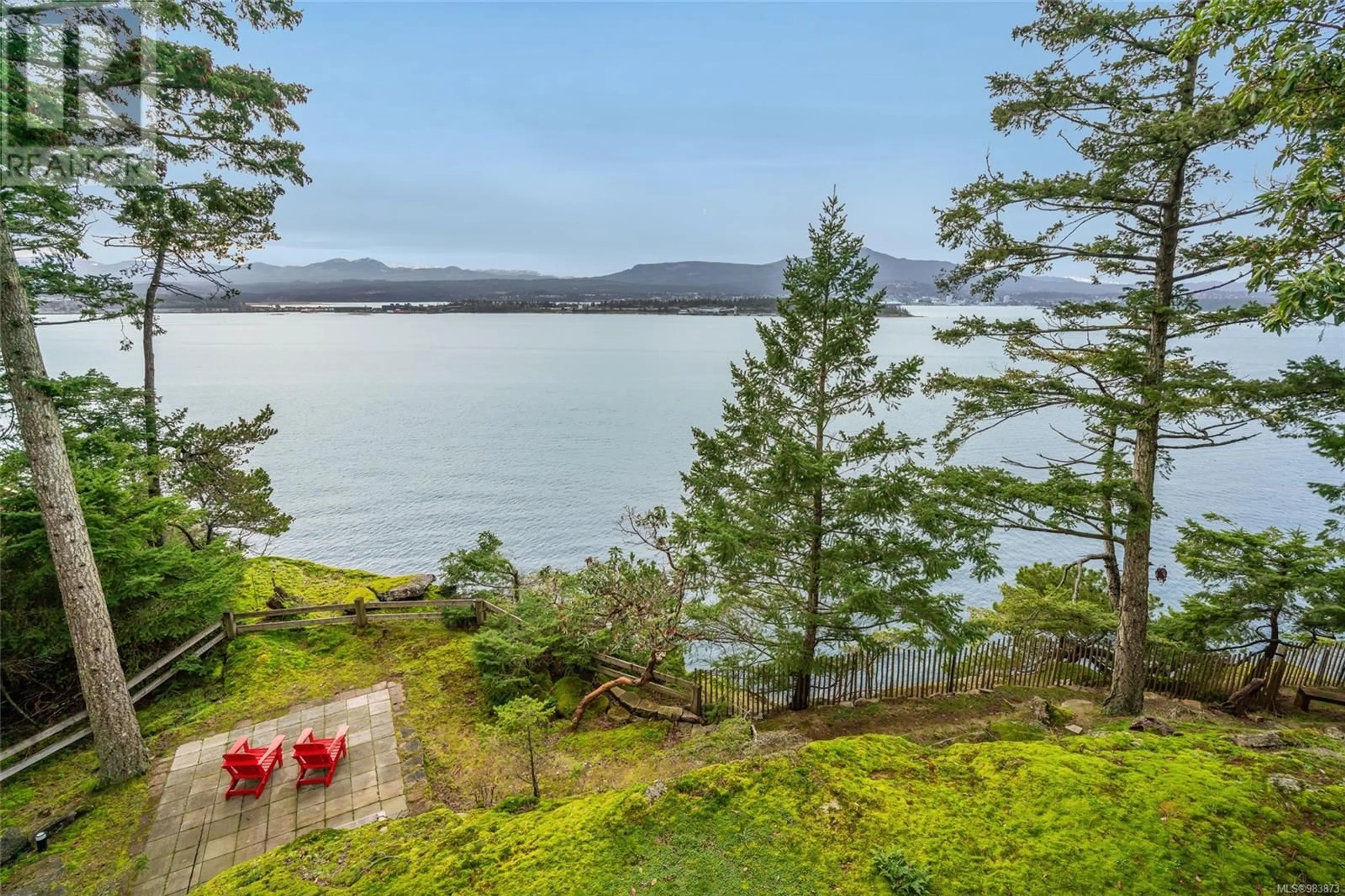 Patio, water/lake/river/ocean view for 975 Canso Rd, Gabriola Island British Columbia V0R1X2