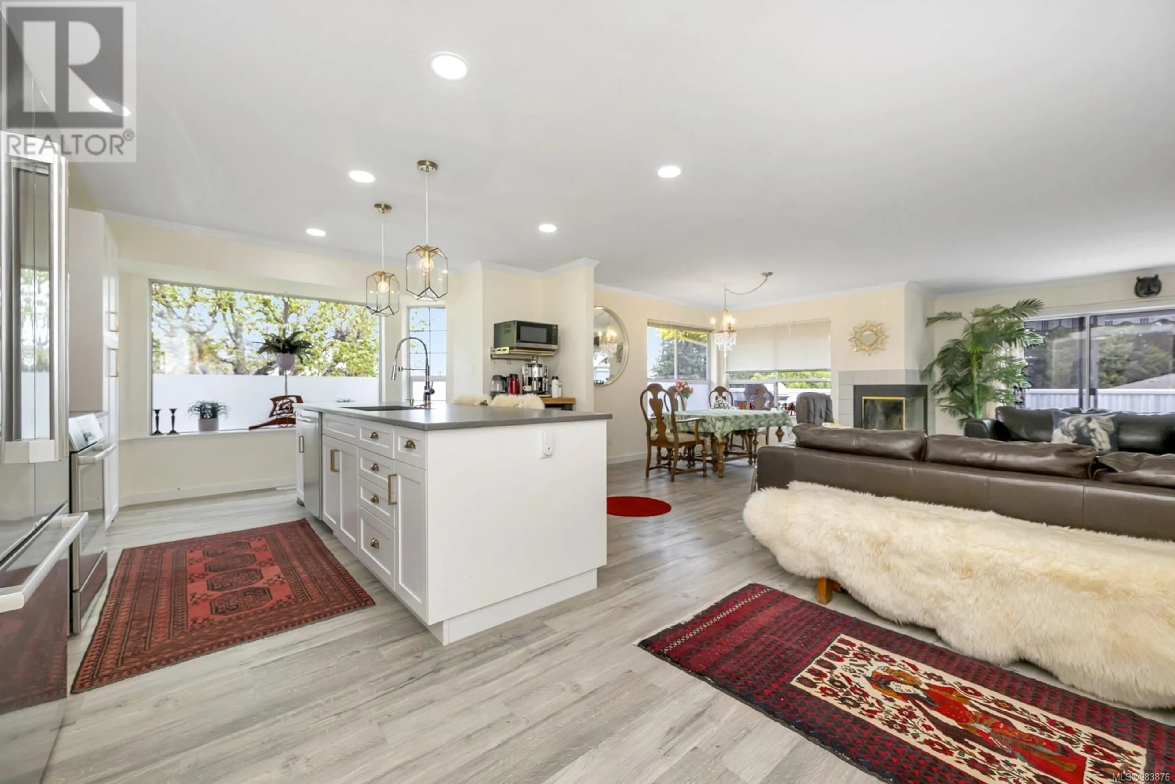 Open concept kitchen, unknown for 3601 Arbutus Dr N, Cobble Hill British Columbia V8H0K8