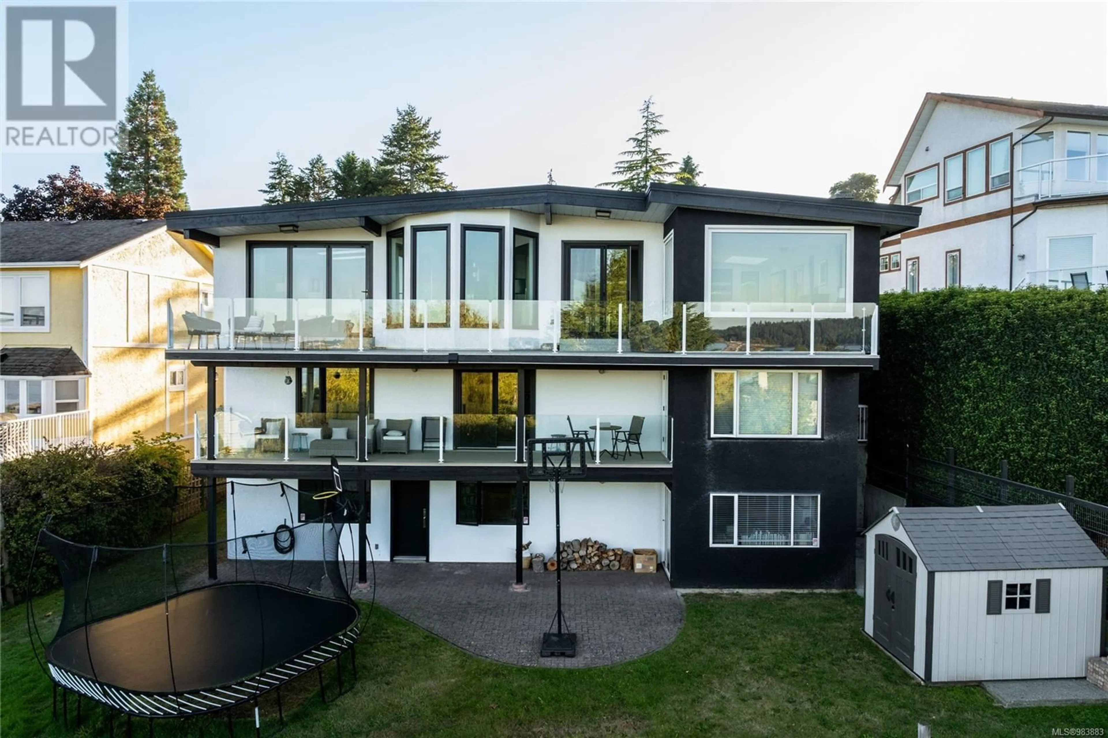 A pic from outside/outdoor area/front of a property/back of a property/a pic from drone, mountain view for 3507 Aloha Ave, Colwood British Columbia V9C1V9