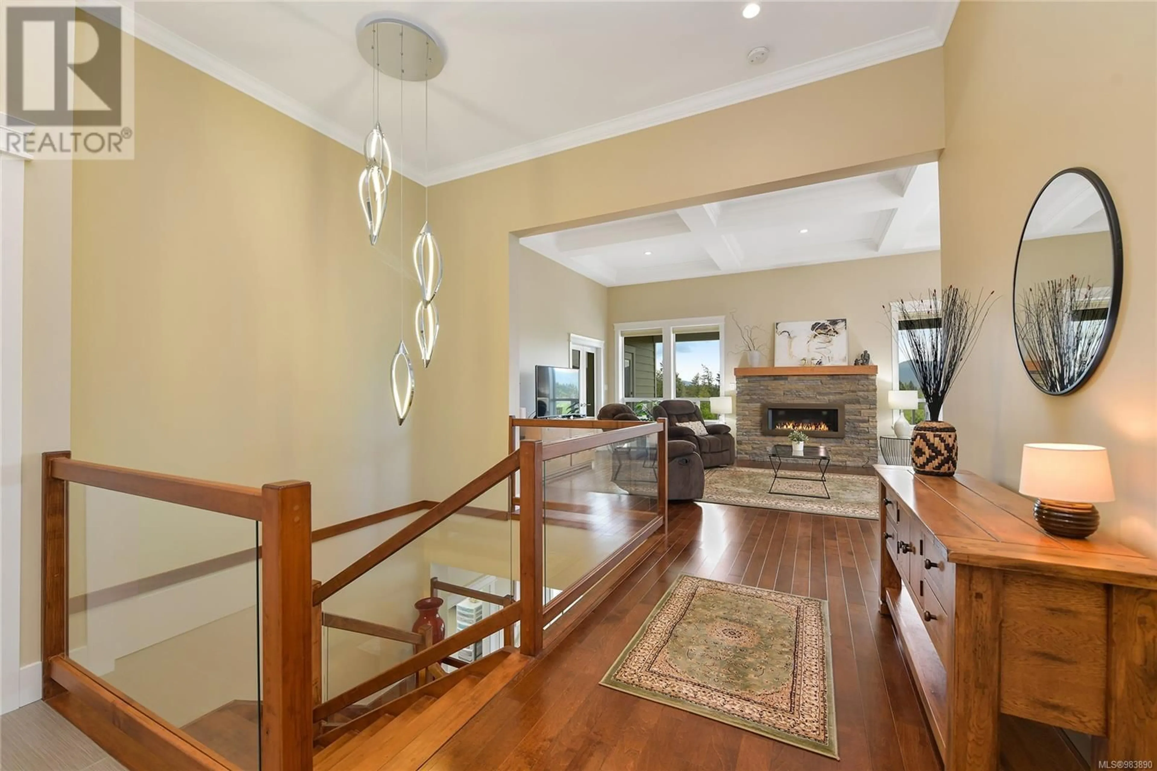 Indoor foyer for 627 St. Andrews Lane, Cobble Hill British Columbia V8H0K8