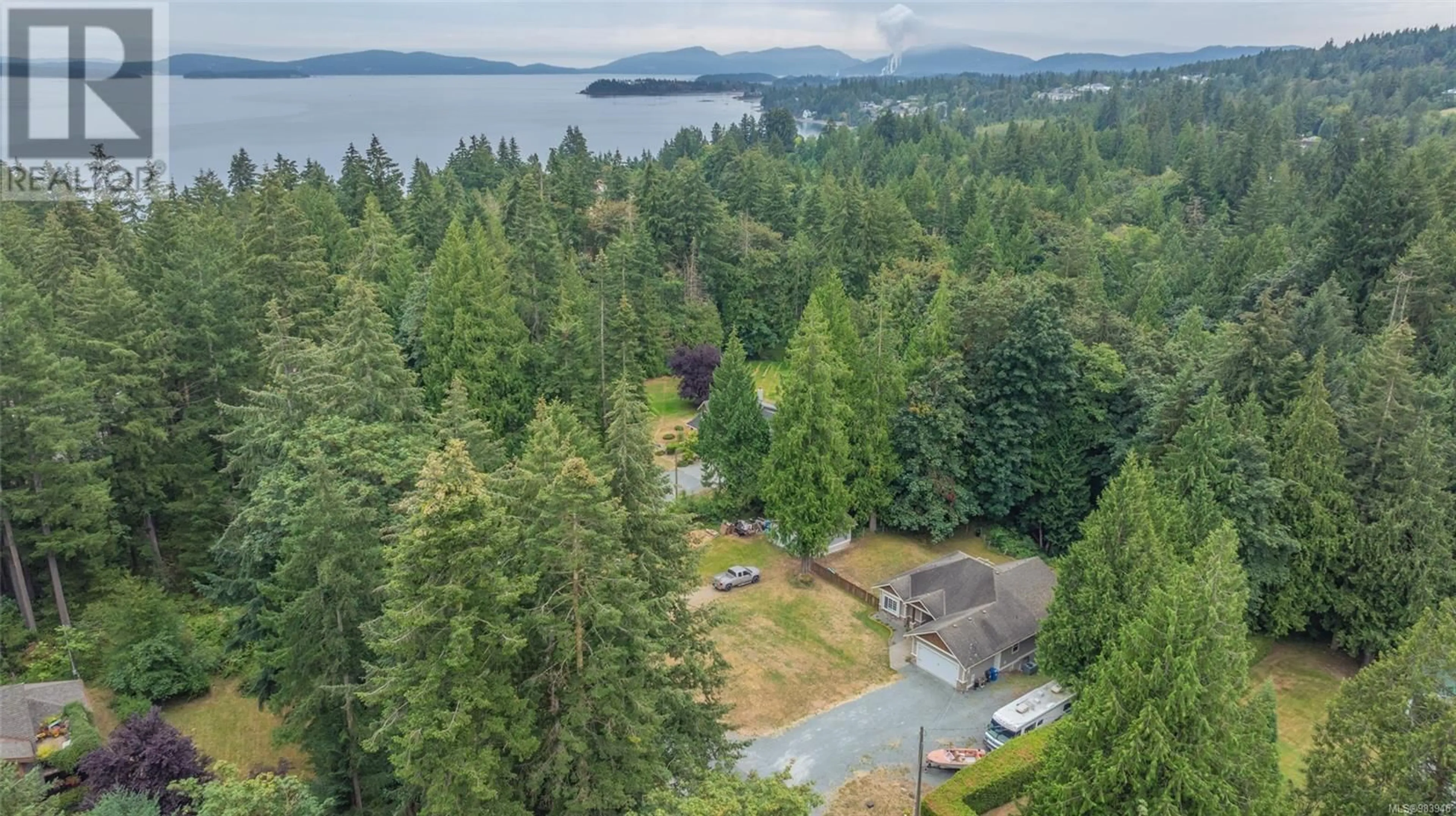 A pic from outside/outdoor area/front of a property/back of a property/a pic from drone, water/lake/river/ocean view for 3550 Oyster Way Rd, Saltair British Columbia V9G2B2