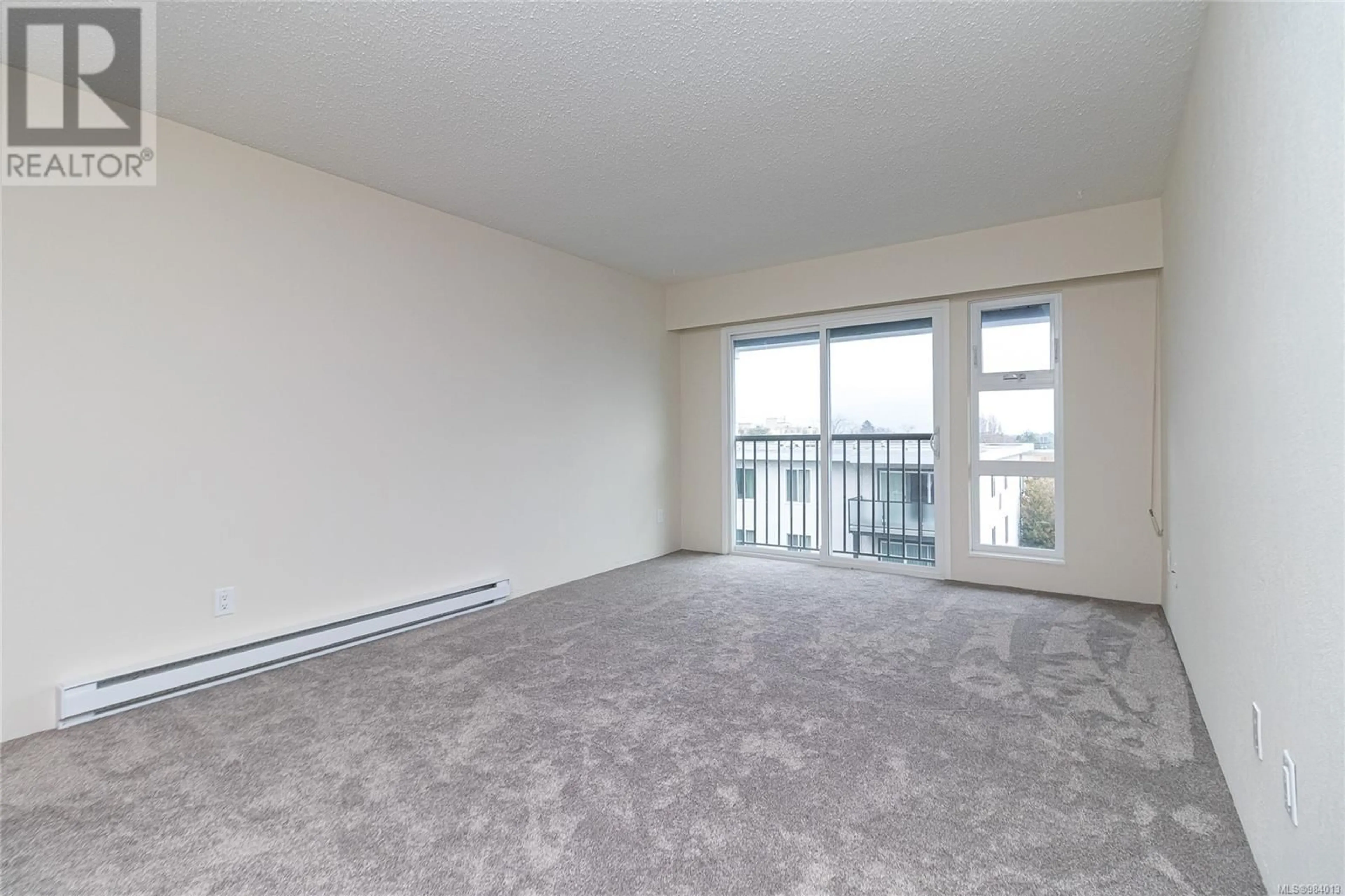 A pic of a room for 403 1537 Morrison St, Victoria British Columbia V8R4K1