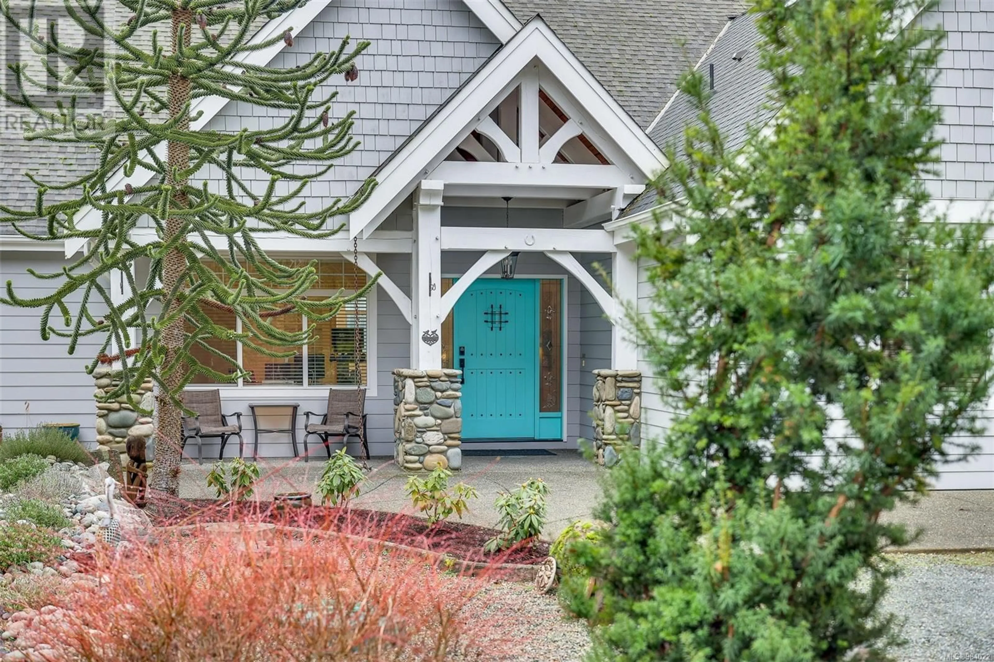 Indoor entryway for 969 Meadowlark Pl, Qualicum Beach British Columbia V9K1M6