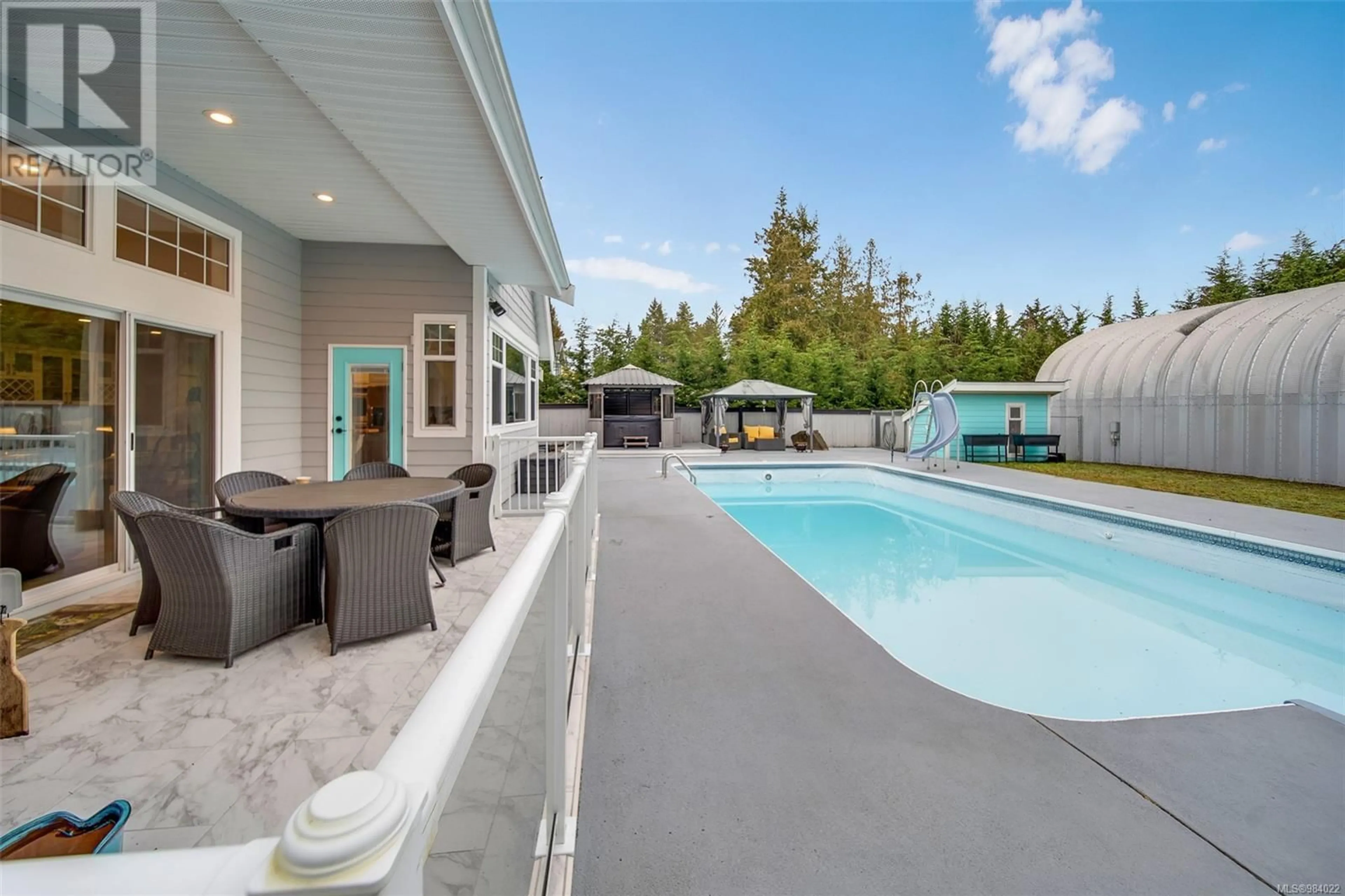 Pool for 969 Meadowlark Pl, Qualicum Beach British Columbia V9K1M6