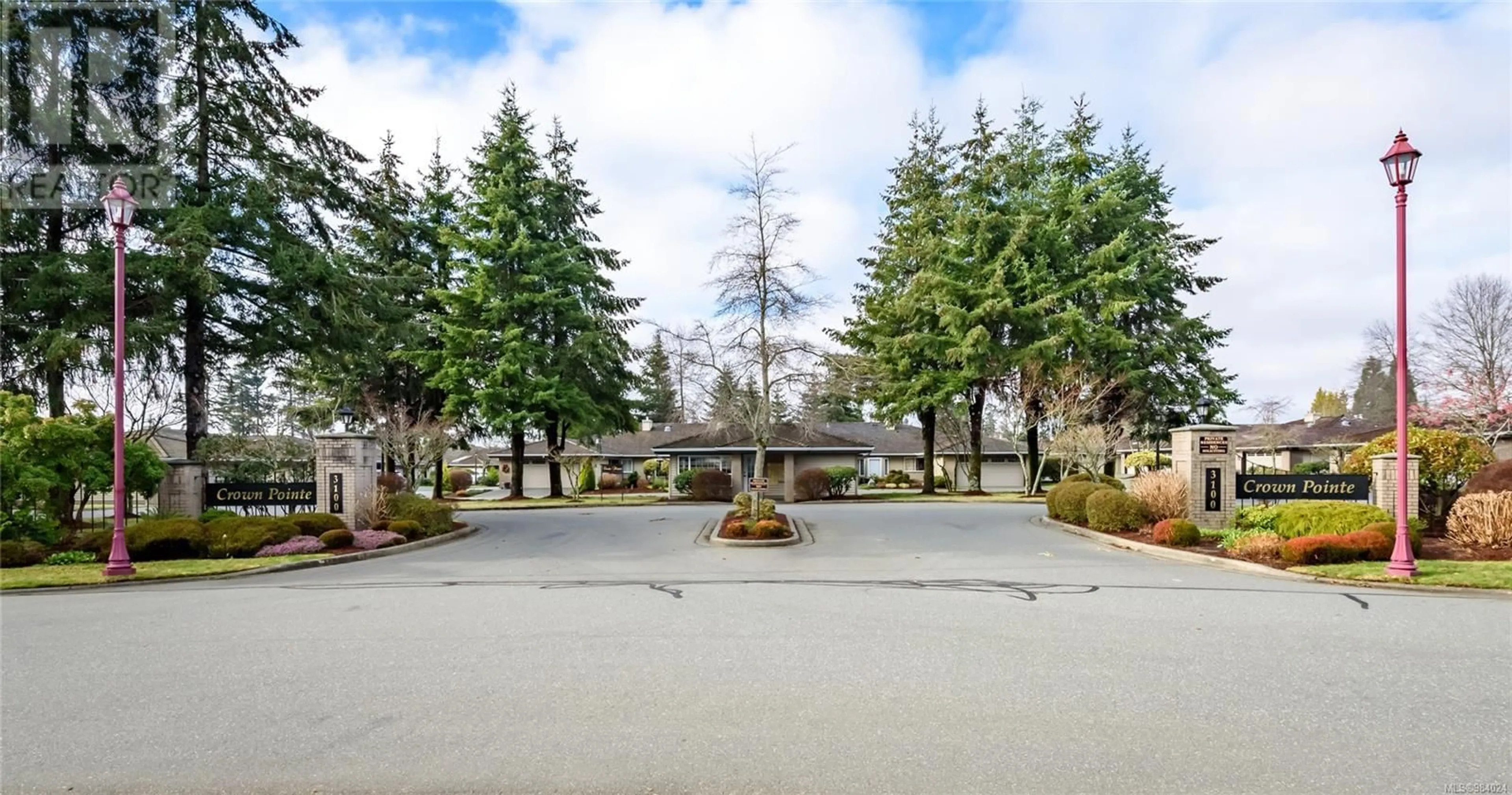 Patio, street for 19 3100 Kensington Cres, Courtenay British Columbia V9N8Z9