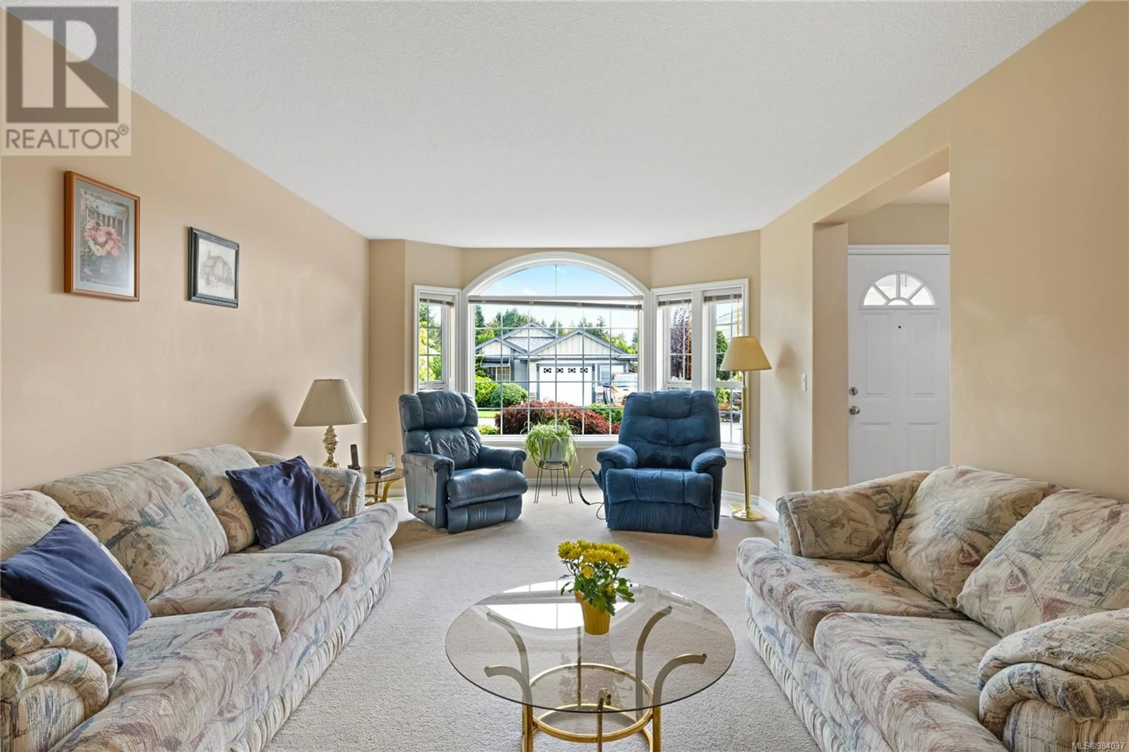 Living room with furniture, ceramic/tile floor for 3853 Honey Locust Dr, Nanaimo British Columbia V9T6B9