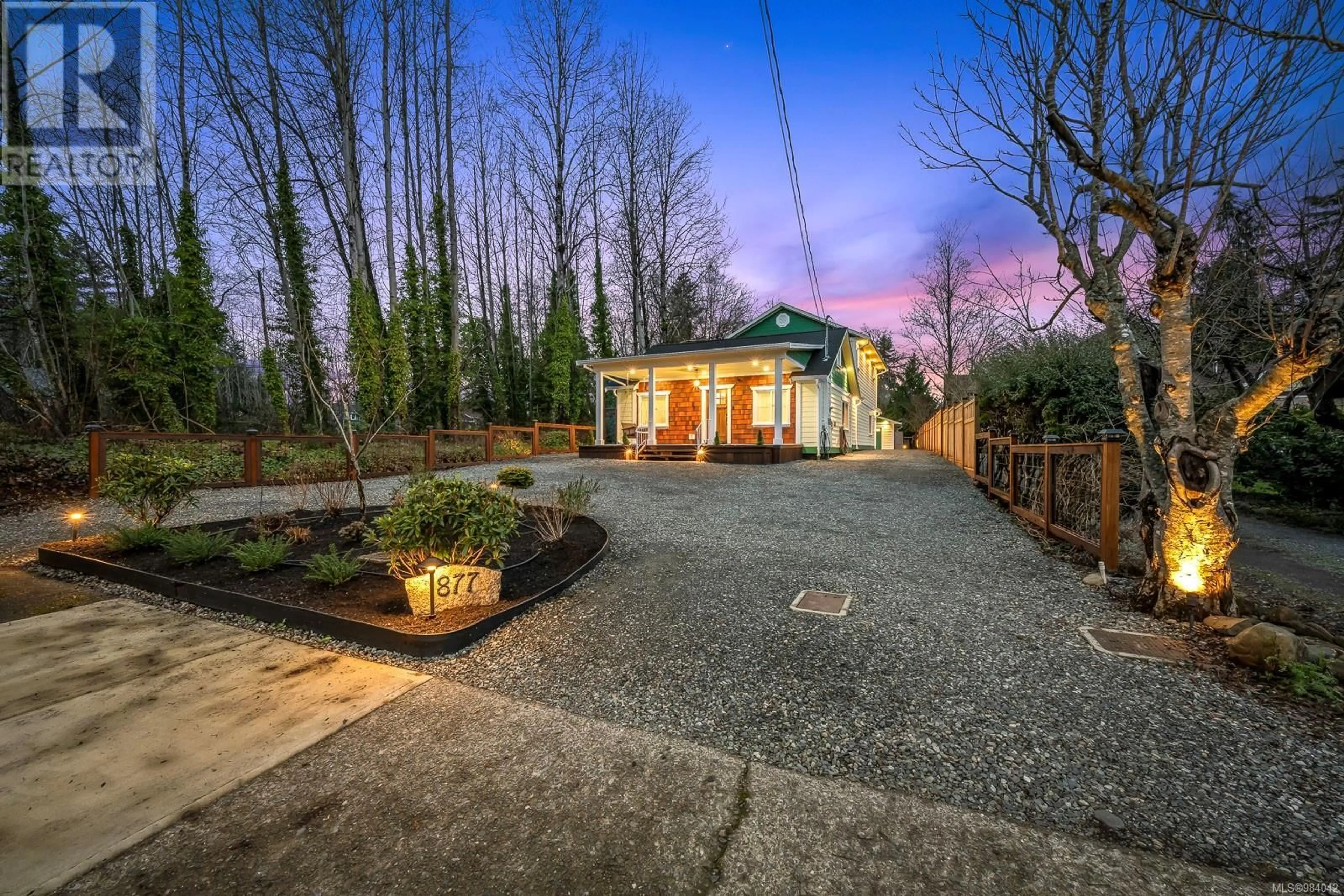 A pic from outside/outdoor area/front of a property/back of a property/a pic from drone, street for 877 3rd St, Courtenay British Columbia V9N1E9