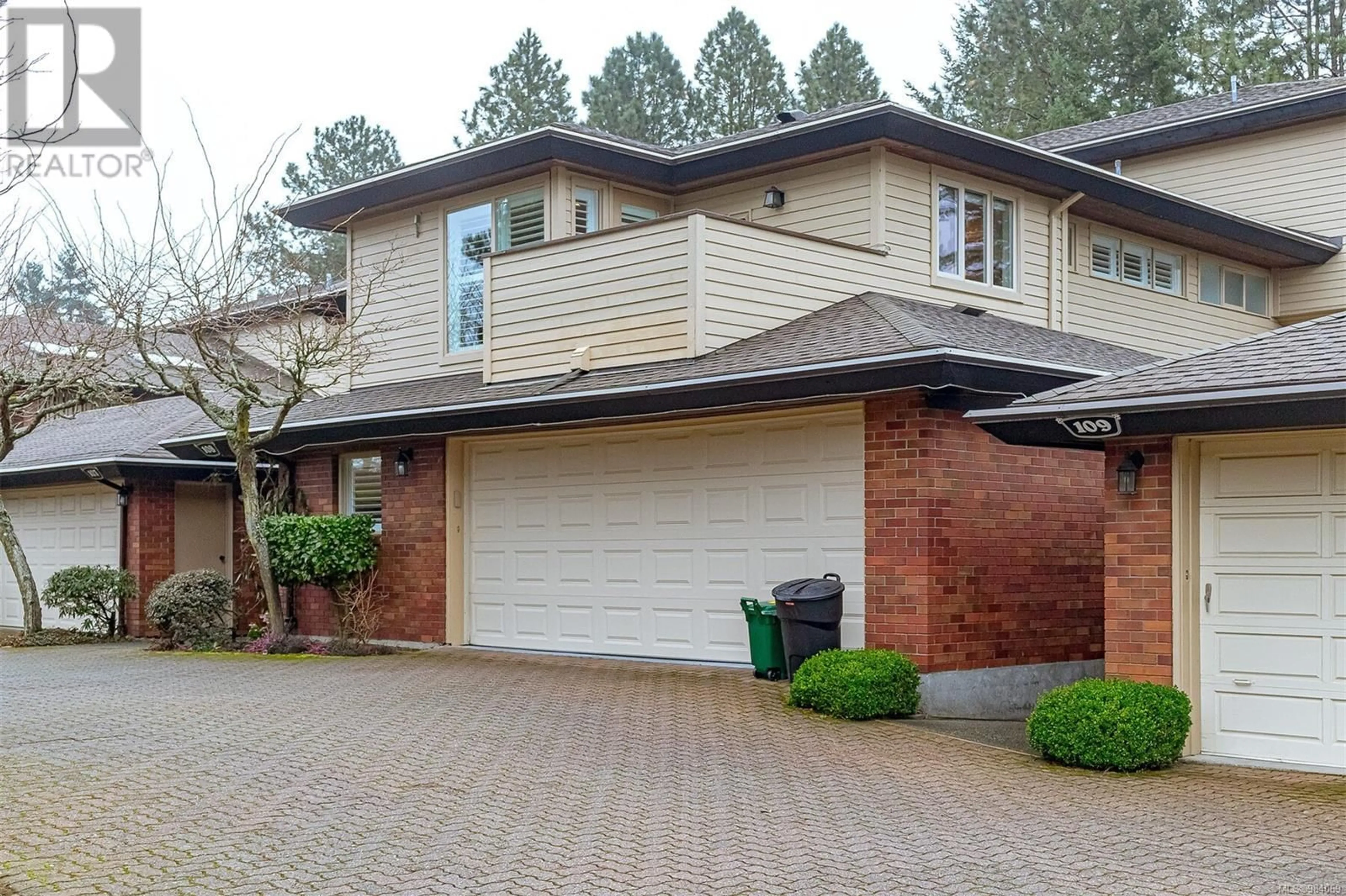 Home with brick exterior material, street for 108 2345 Cedar Hill Cross Rd, Oak Bay British Columbia V8P5M8