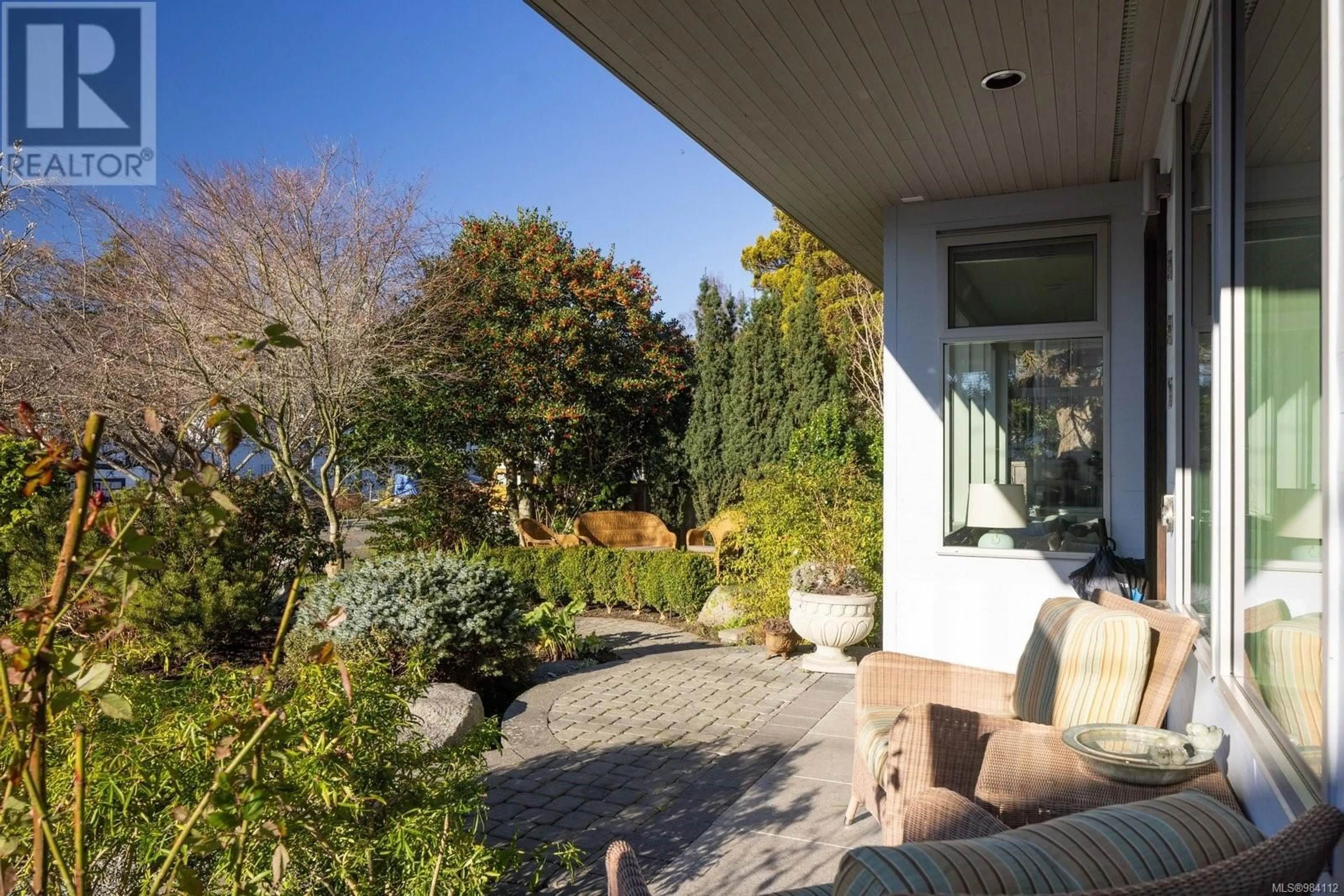 Patio, street for 885 Linkleas Ave, Oak Bay British Columbia V8S5C4