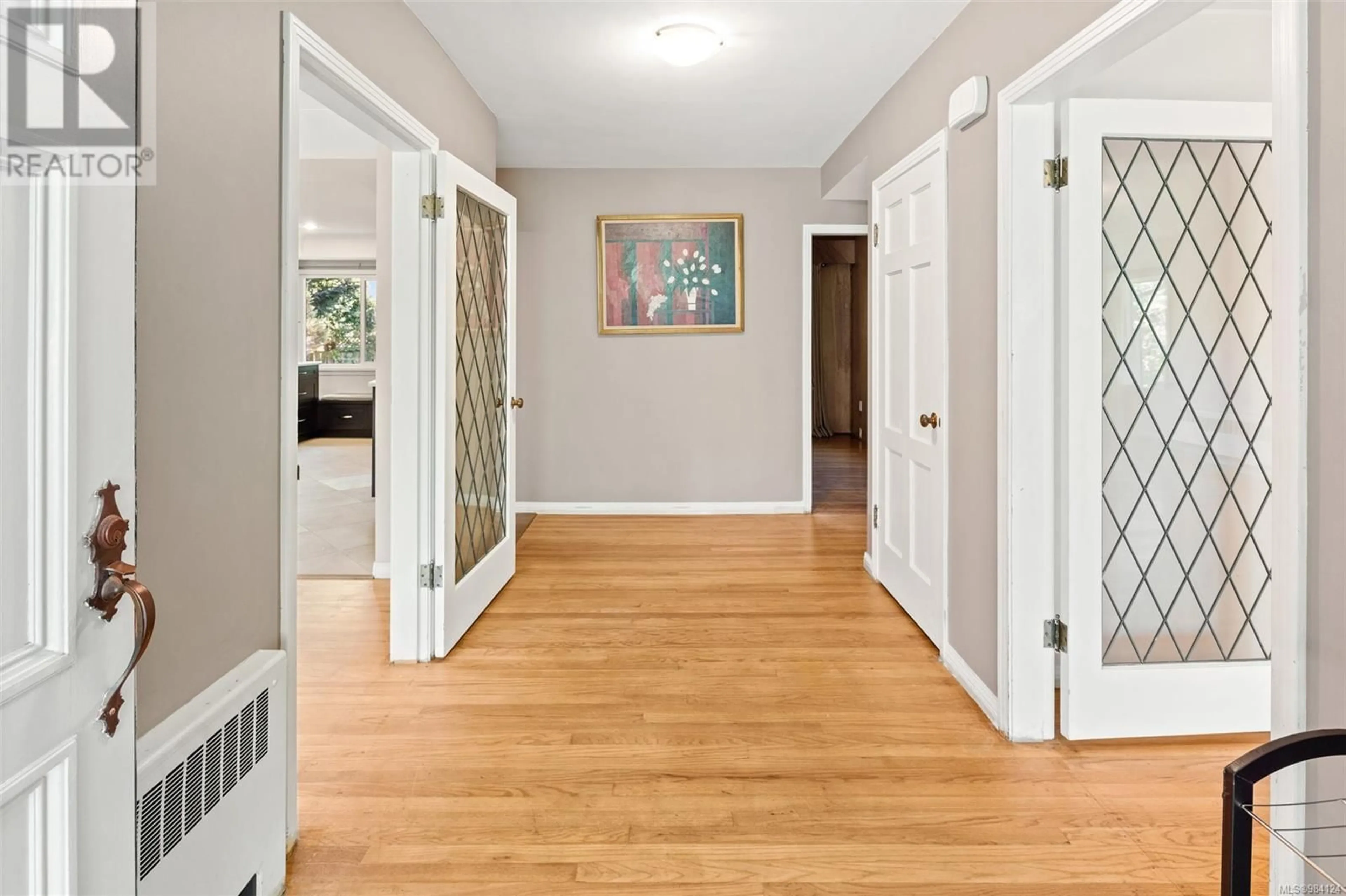 Indoor entryway for 3250 Ripon Rd, Oak Bay British Columbia V8R6G7