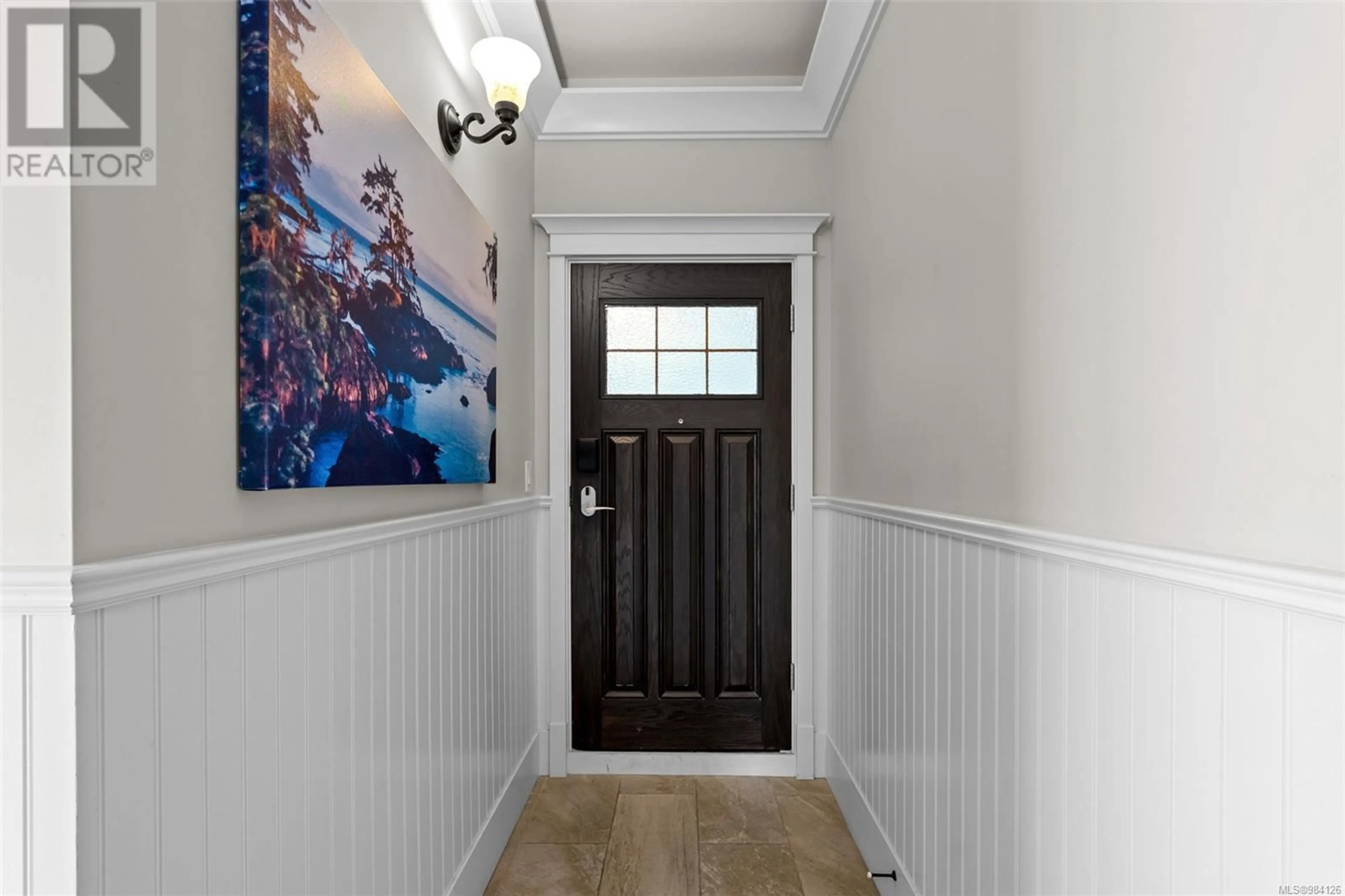 Indoor entryway for 13B 1000 Sookepoint Pl, Sooke British Columbia V9Z1L8