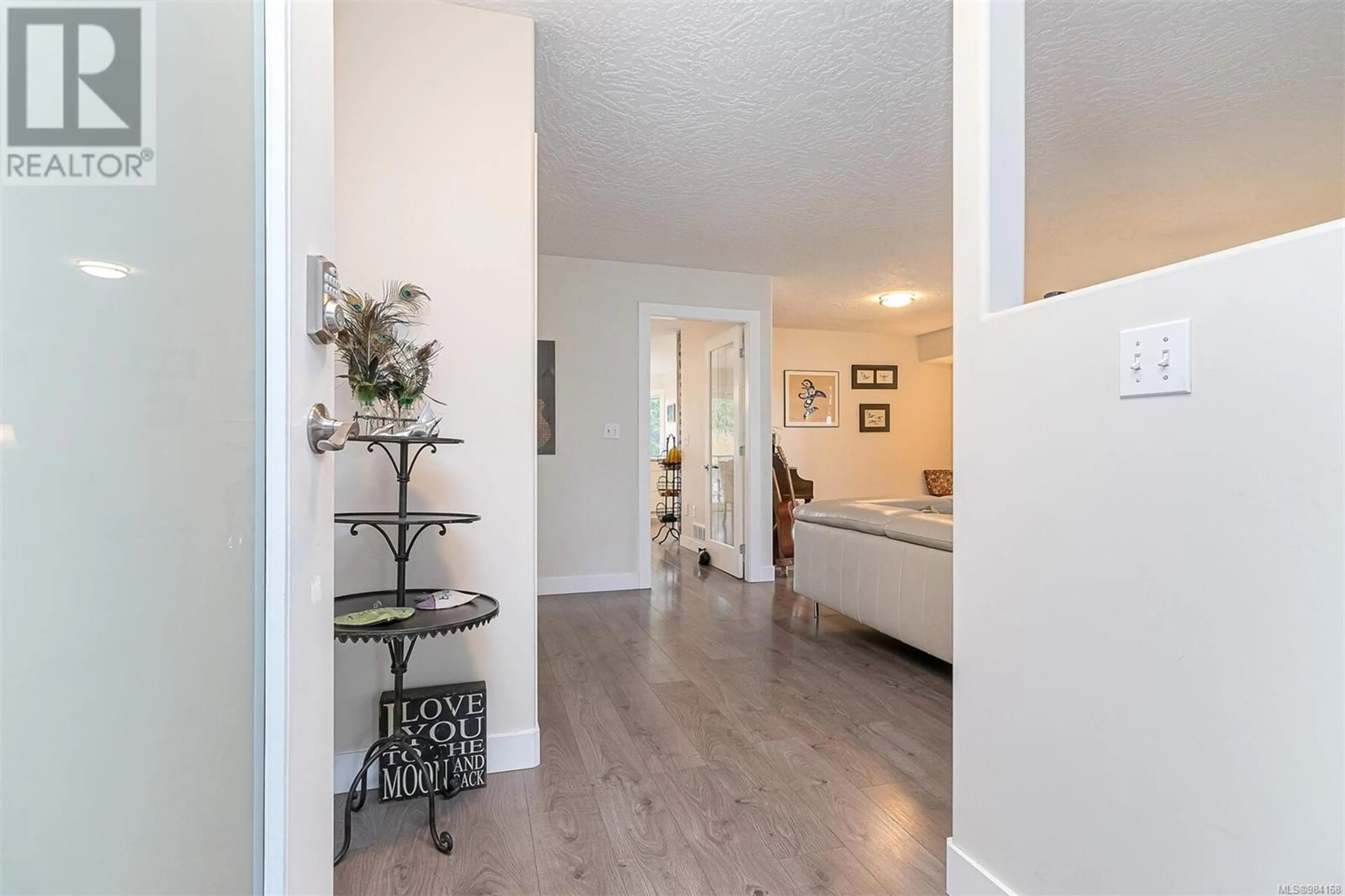 Indoor entryway for 4915 Denford Pl, Nanaimo British Columbia V9V1R3