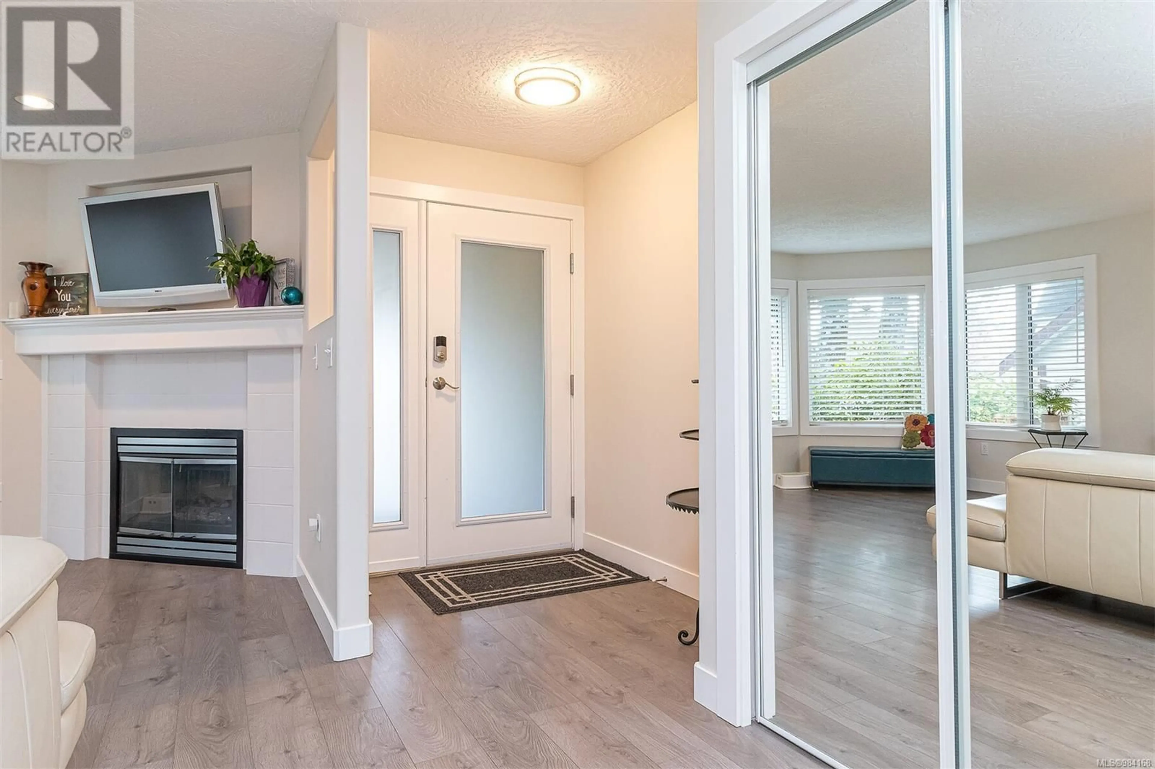 Indoor entryway for 4915 Denford Pl, Nanaimo British Columbia V9V1R3