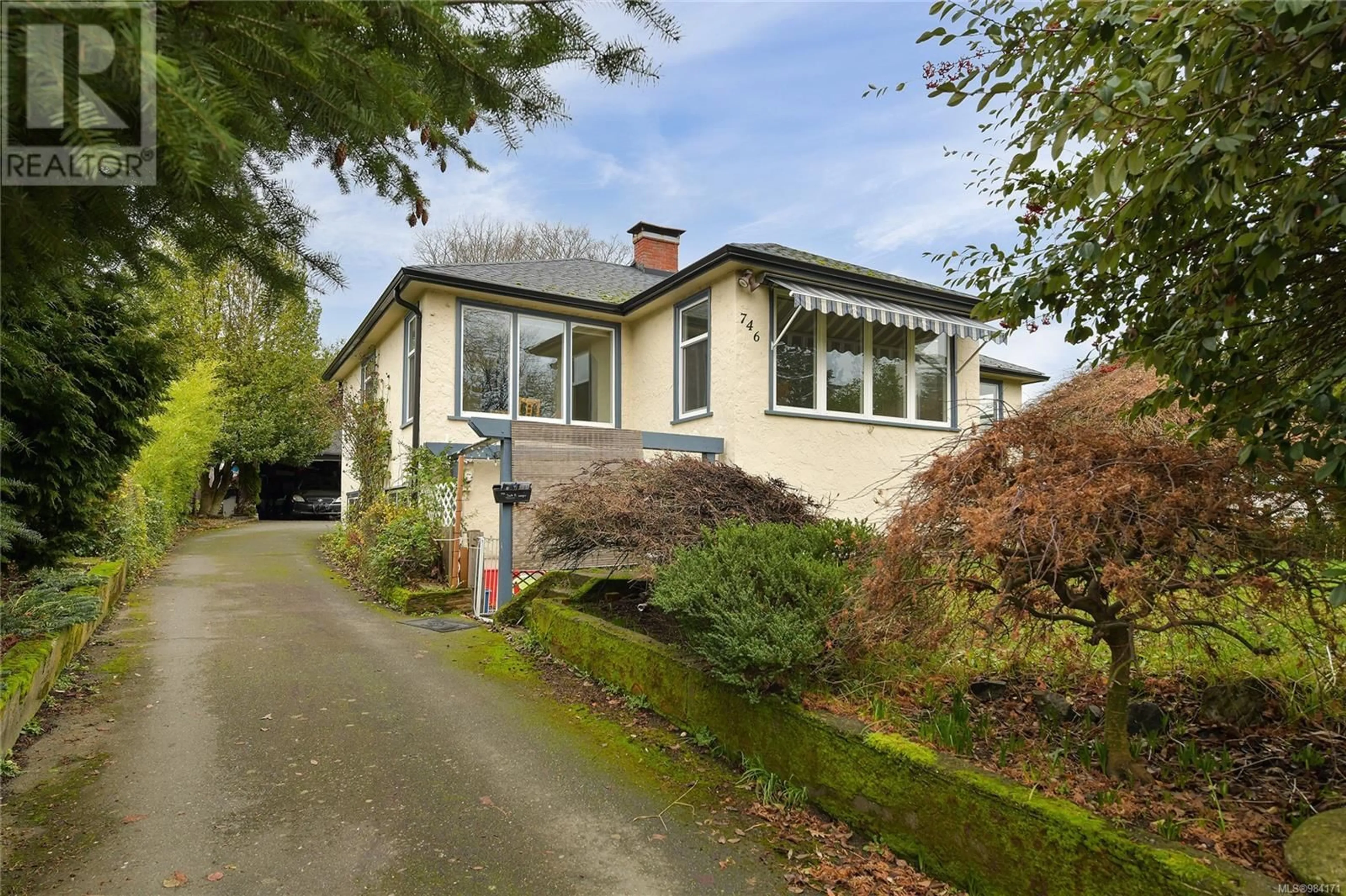 Home with brick exterior material, street for 746 GORGE ROAD WEST, Saanich British Columbia V9A1N6
