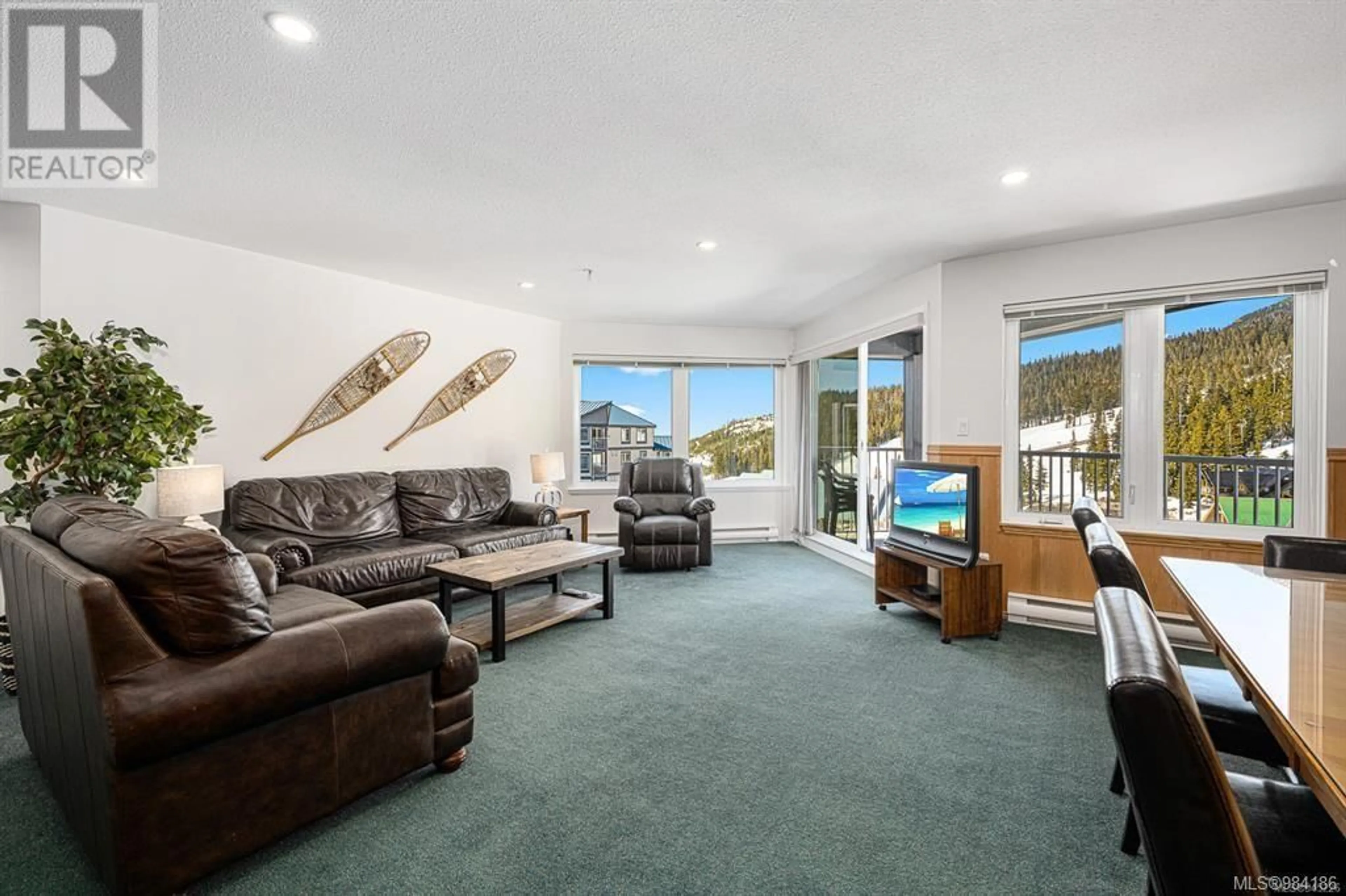 Living room with furniture, unknown for 313 - 1320 HENRY ROAD, Courtenay British Columbia V9J1L0