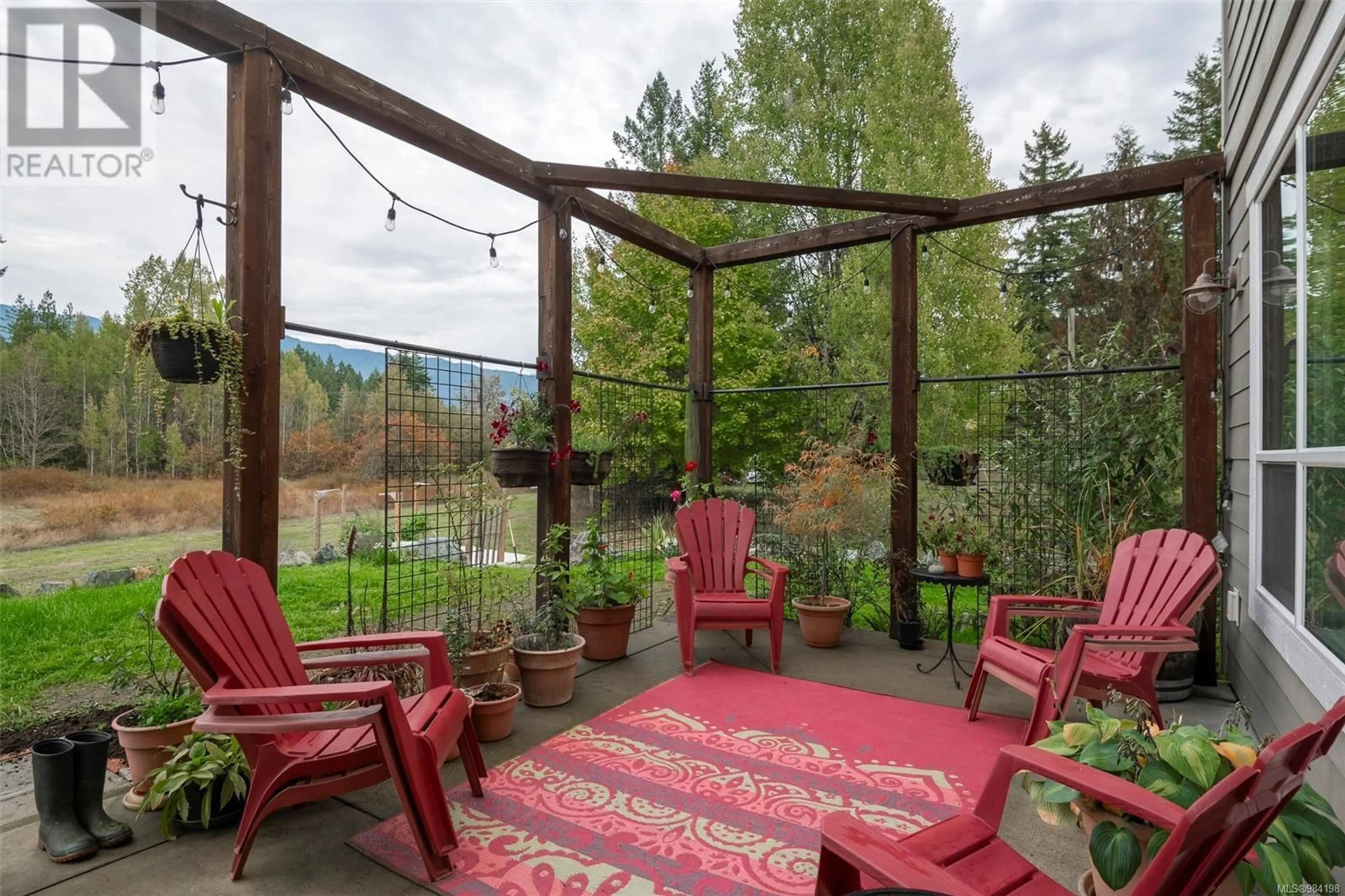 Patio, mountain view for 6138 Beaver Creek Rd, Port Alberni British Columbia V9Y8X4