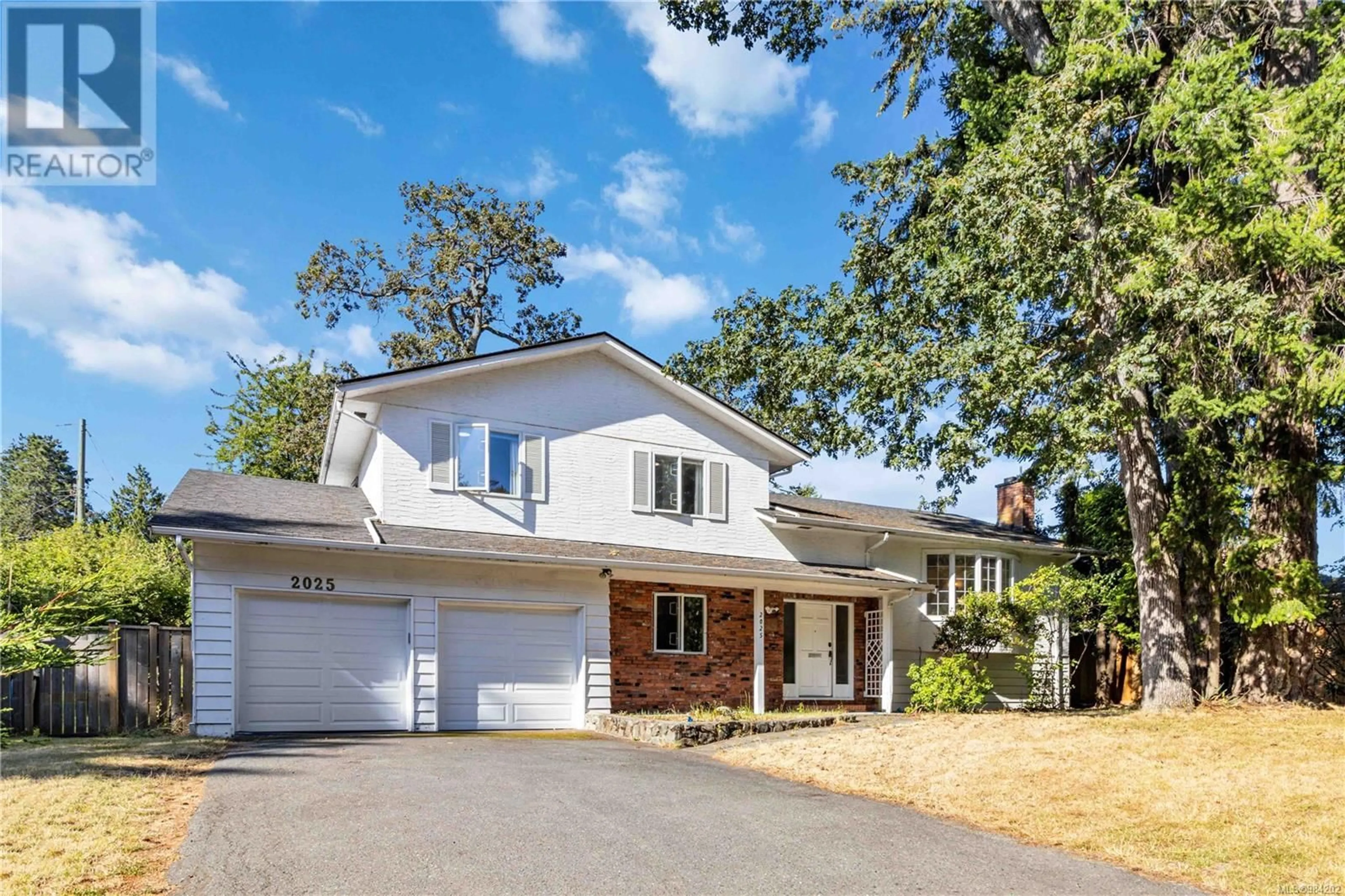 Home with brick exterior material, street for 2025 Cedar Hill Cross Rd, Oak Bay British Columbia V8P2R5