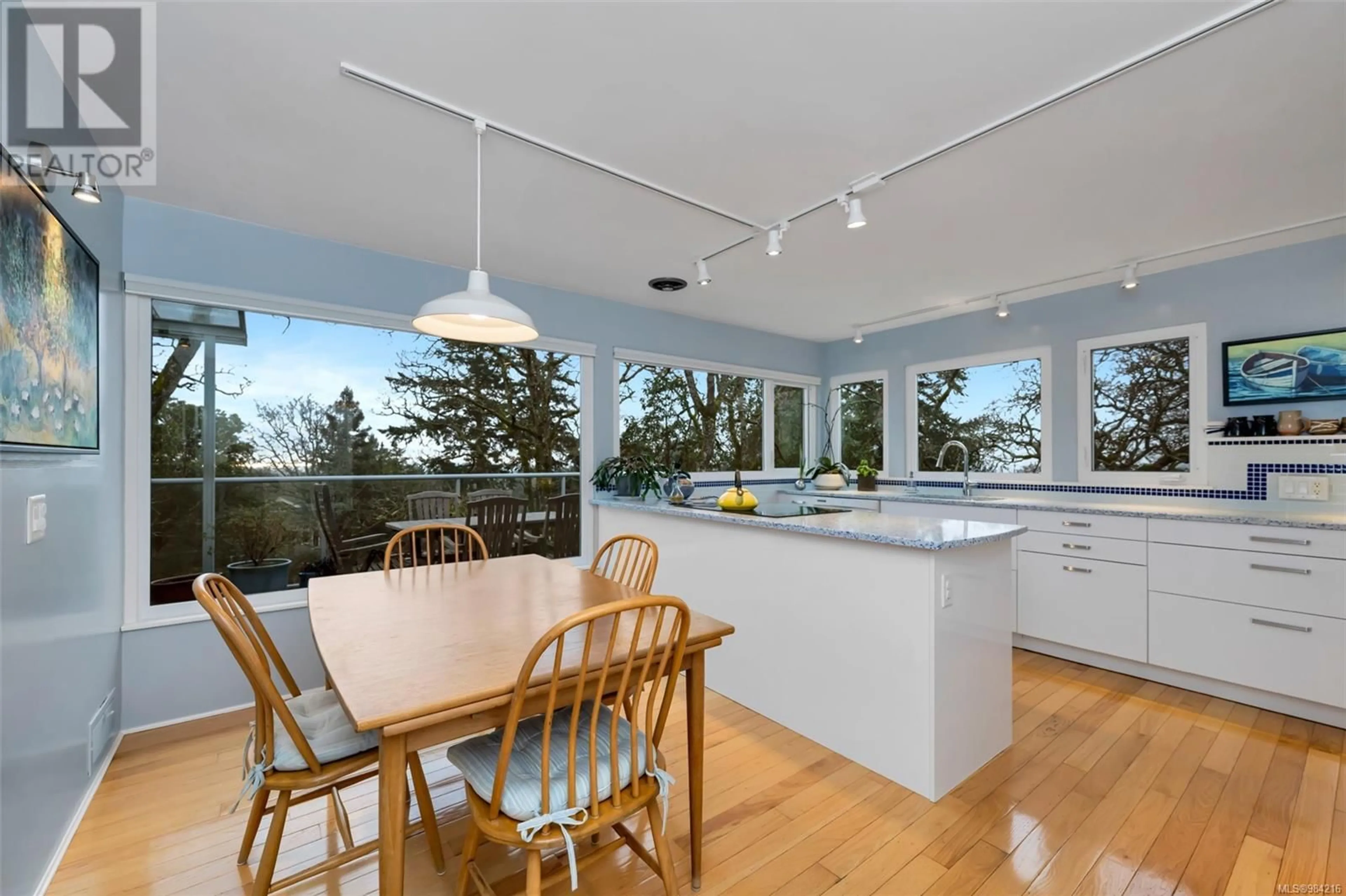 Open concept kitchen, unknown for 3520 Lorraine Rd, Saanich British Columbia V8P4V3