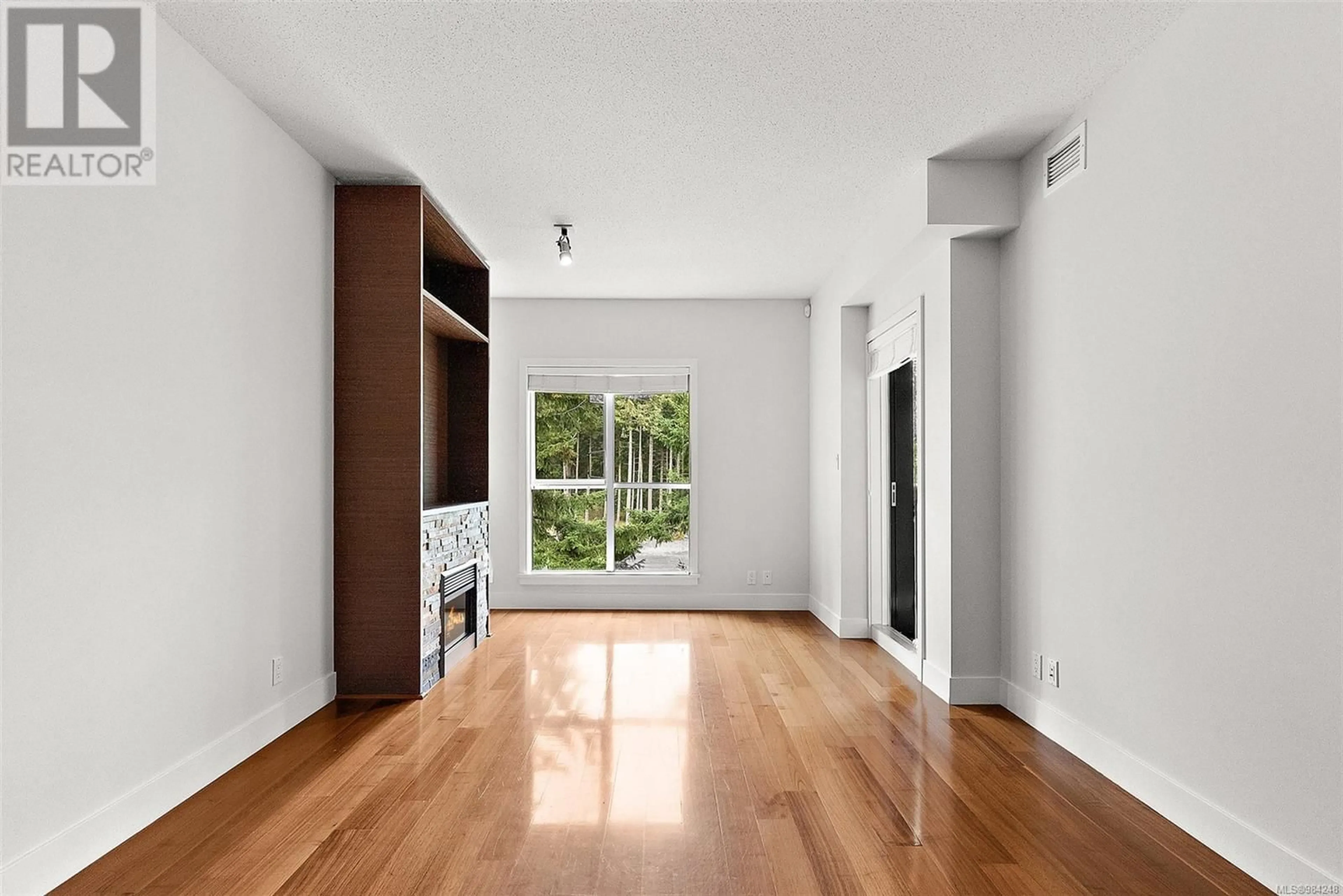 Indoor foyer for 705 1400 Lynburne Pl, Langford British Columbia V9B0A4