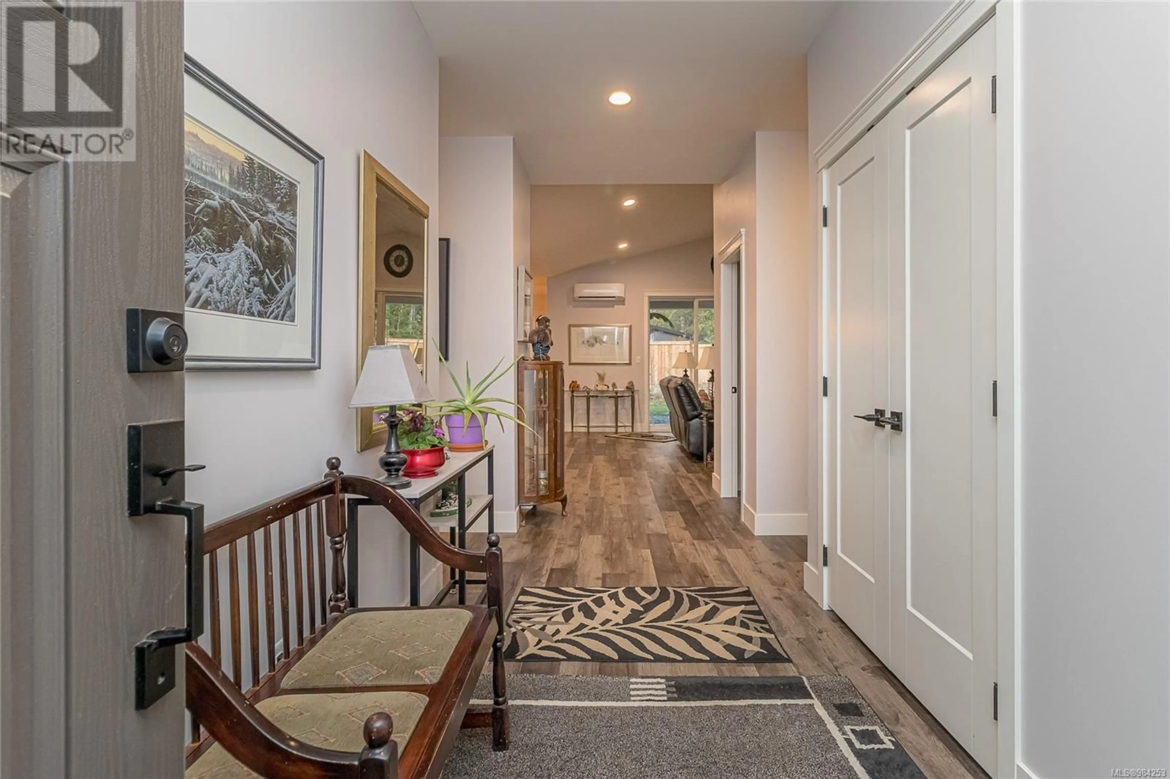 Indoor entryway for 6902 Ridgecrest Rd, Sooke British Columbia V0S1N0