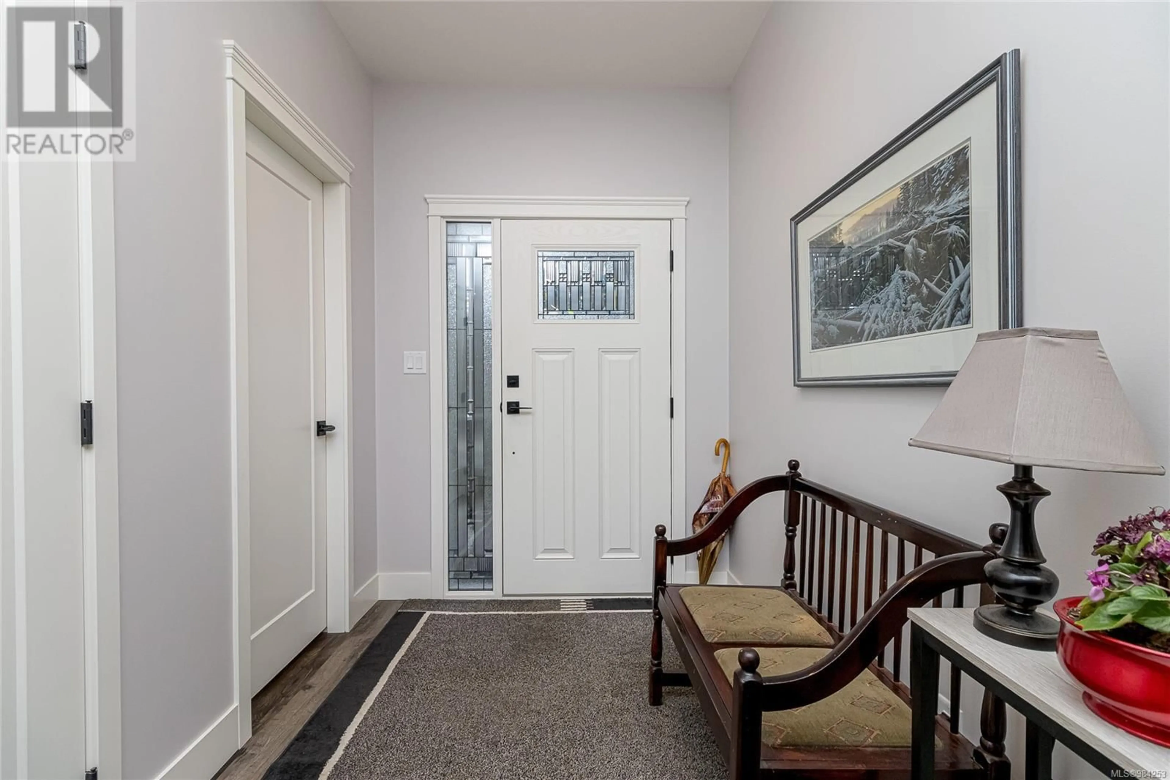 Indoor entryway for 6902 Ridgecrest Rd, Sooke British Columbia V0S1N0