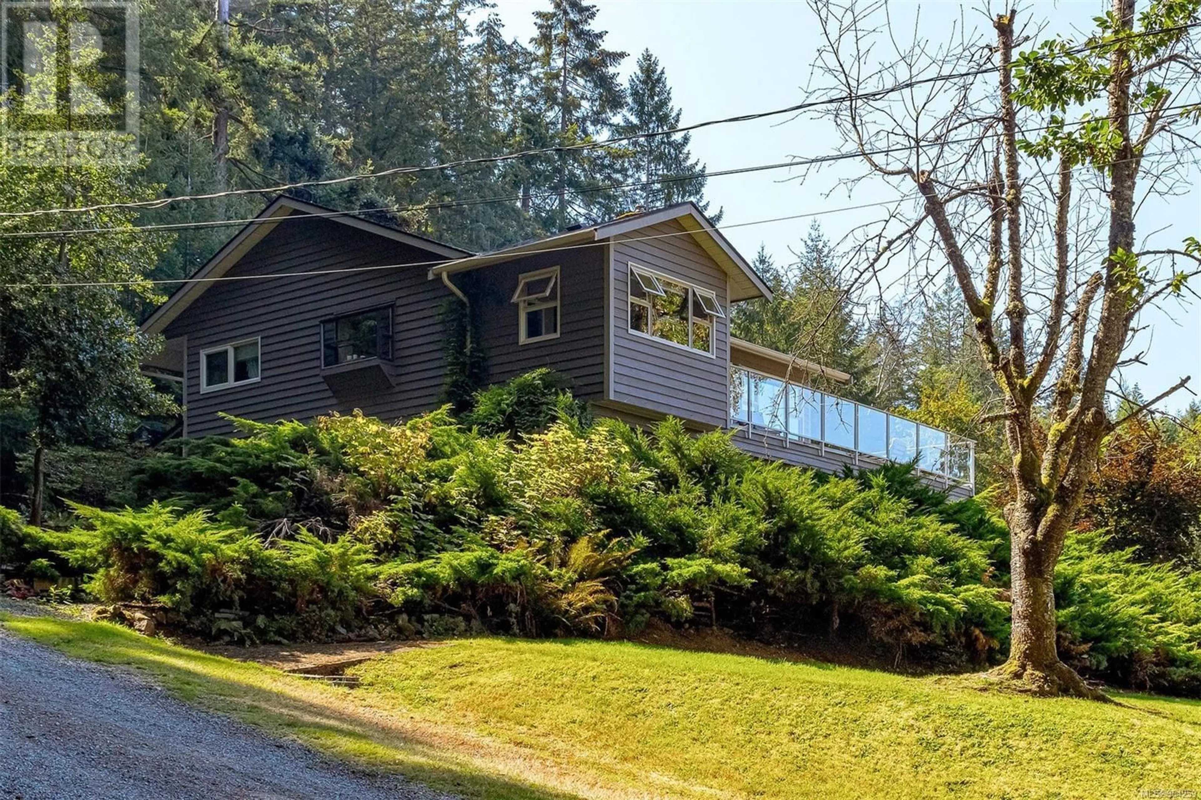 Home with vinyl exterior material, water/lake/river/ocean view for 1410 Chilco Rd, Crofton British Columbia V0R1R0