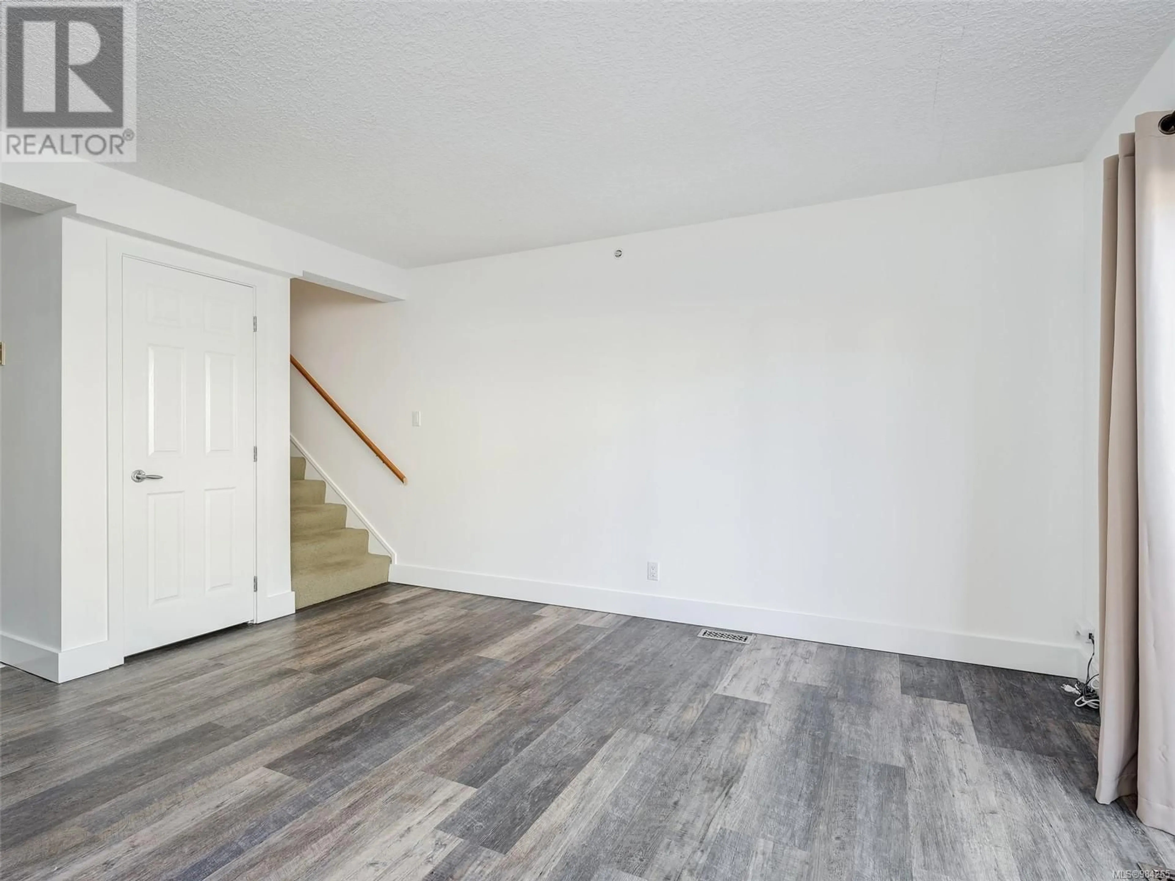 A pic of a room for 71 4061 Larchwood St, Saanich British Columbia V8N4P1