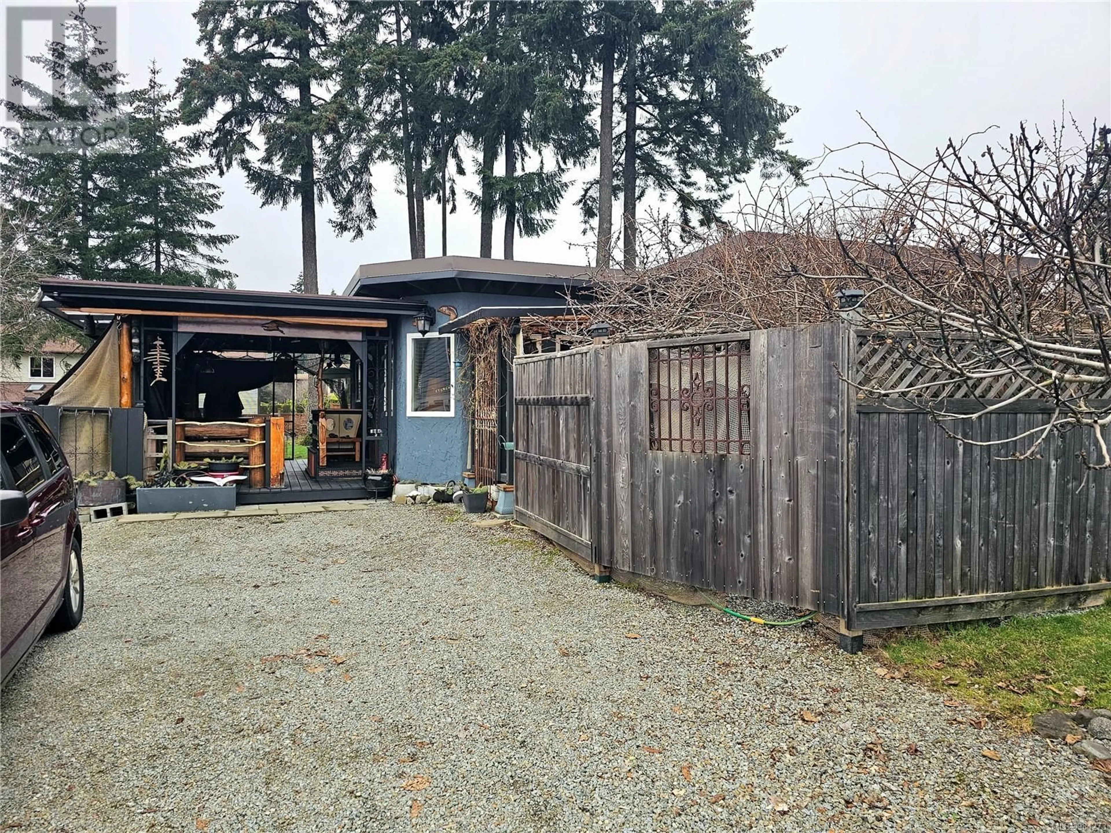 A pic from outside/outdoor area/front of a property/back of a property/a pic from drone, street for 4265 Virginia Rd, Port Alberni British Columbia V9Y7R1