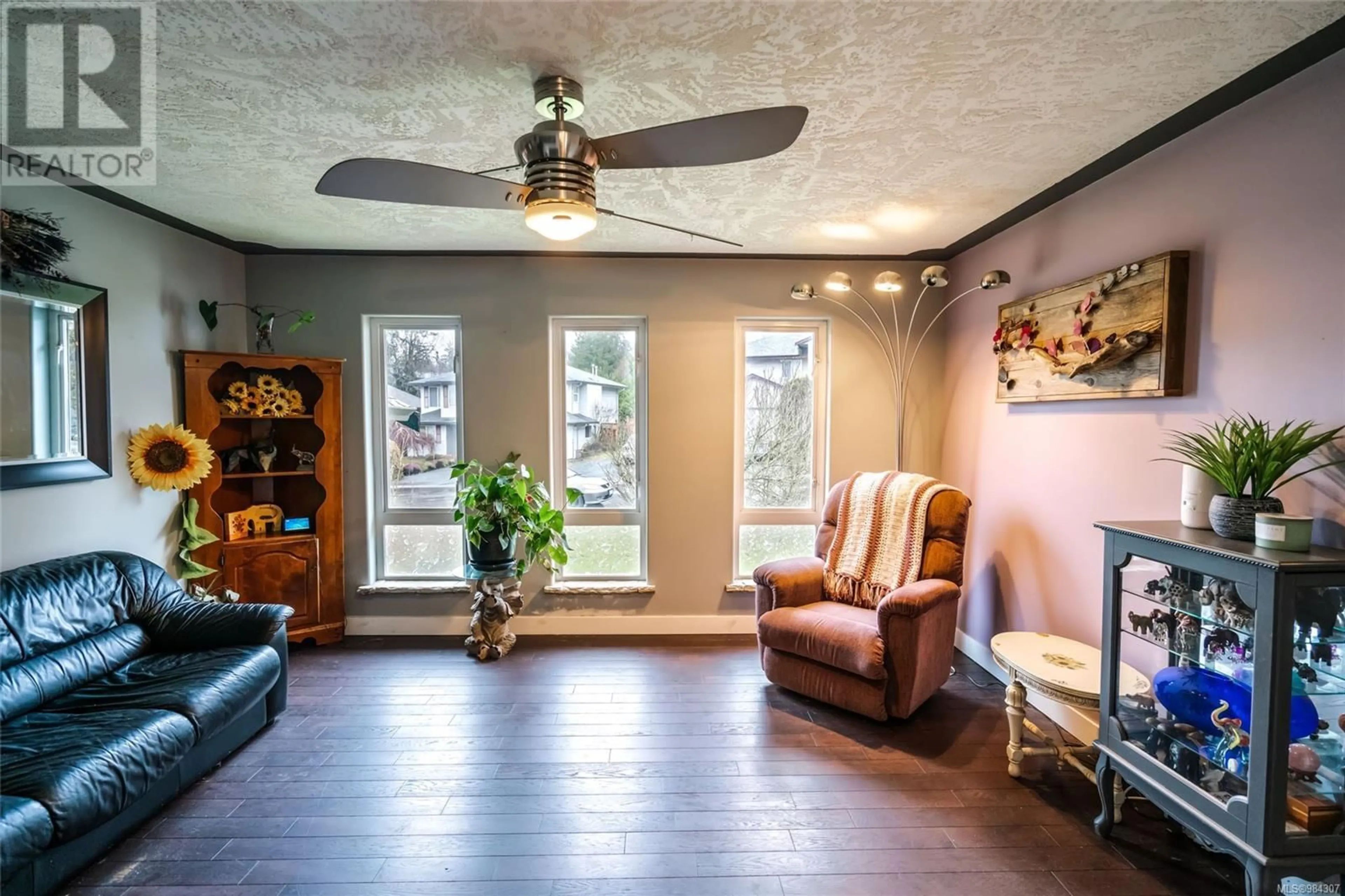 Living room with furniture, unknown for 2451 Crystal Brook Way, Nanaimo British Columbia V9T6L5