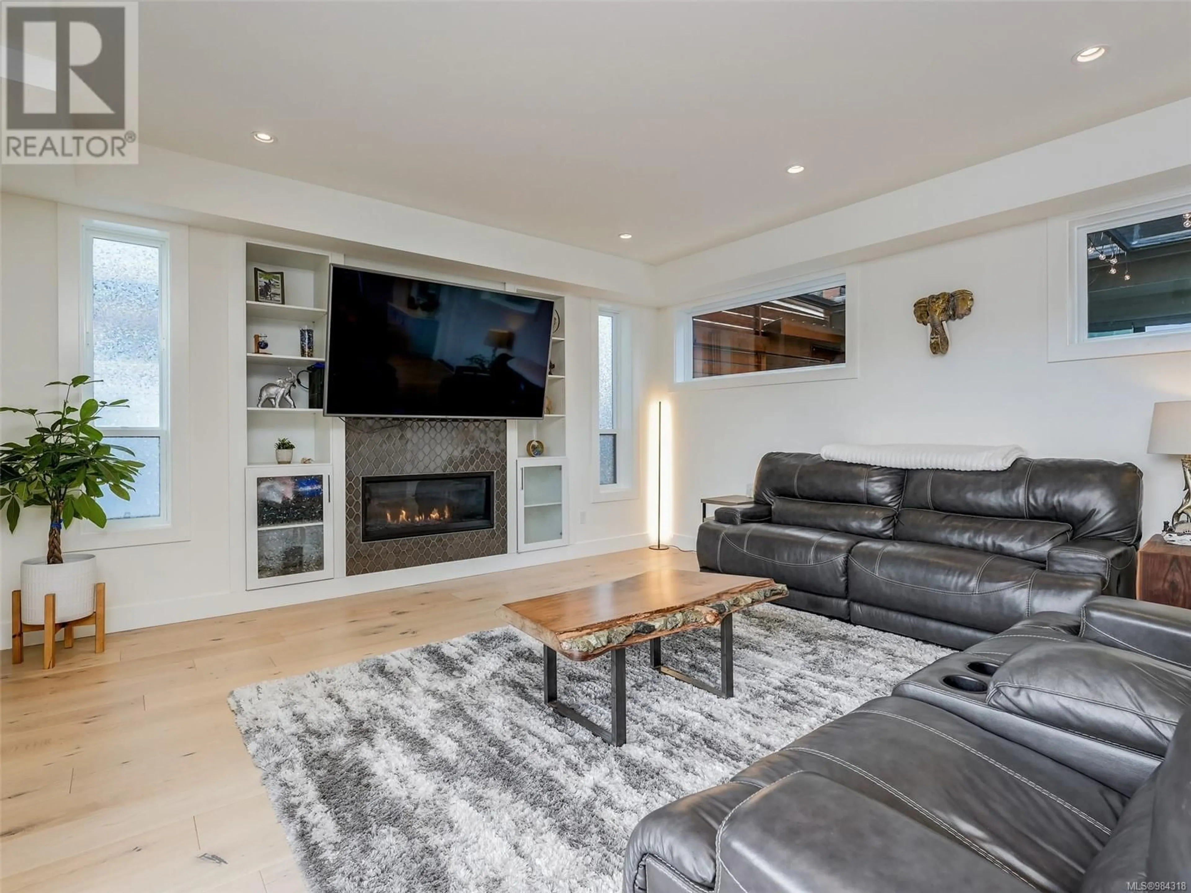 Living room with furniture, unknown for 549 Ridge Pointe Pl, Colwood British Columbia V9C0M3