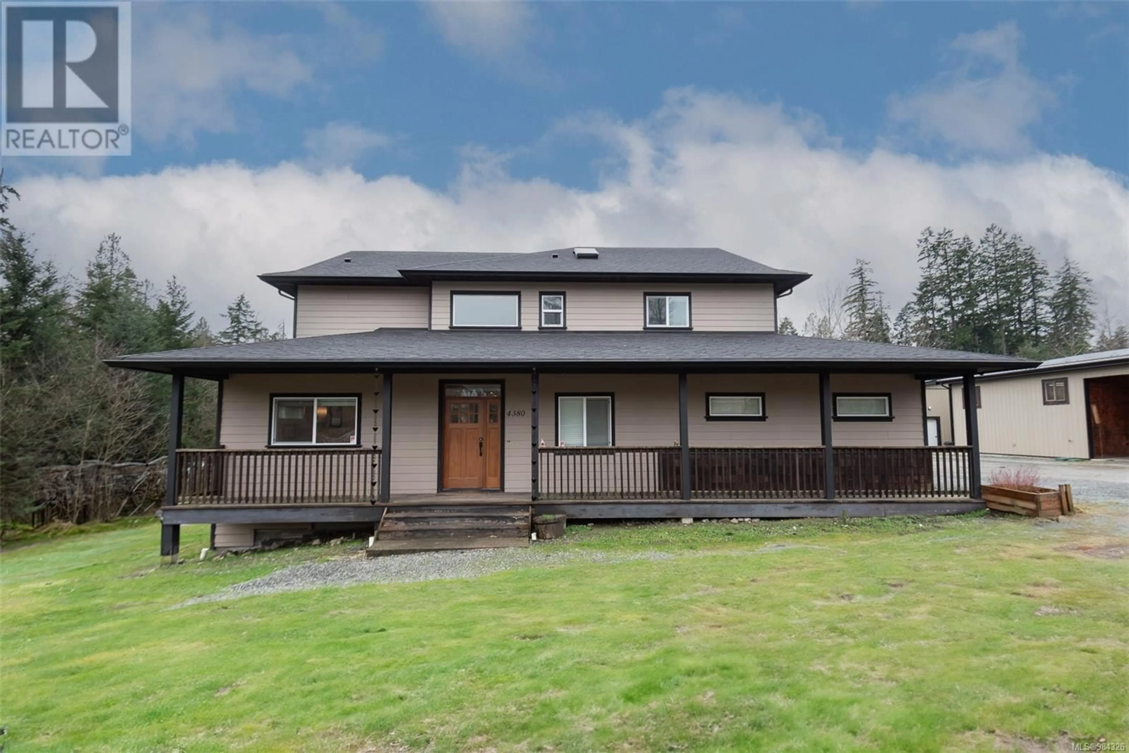 A pic from outside/outdoor area/front of a property/back of a property/a pic from drone, building for 4380 Inwood Creek Rd, Duncan British Columbia V9L6H2