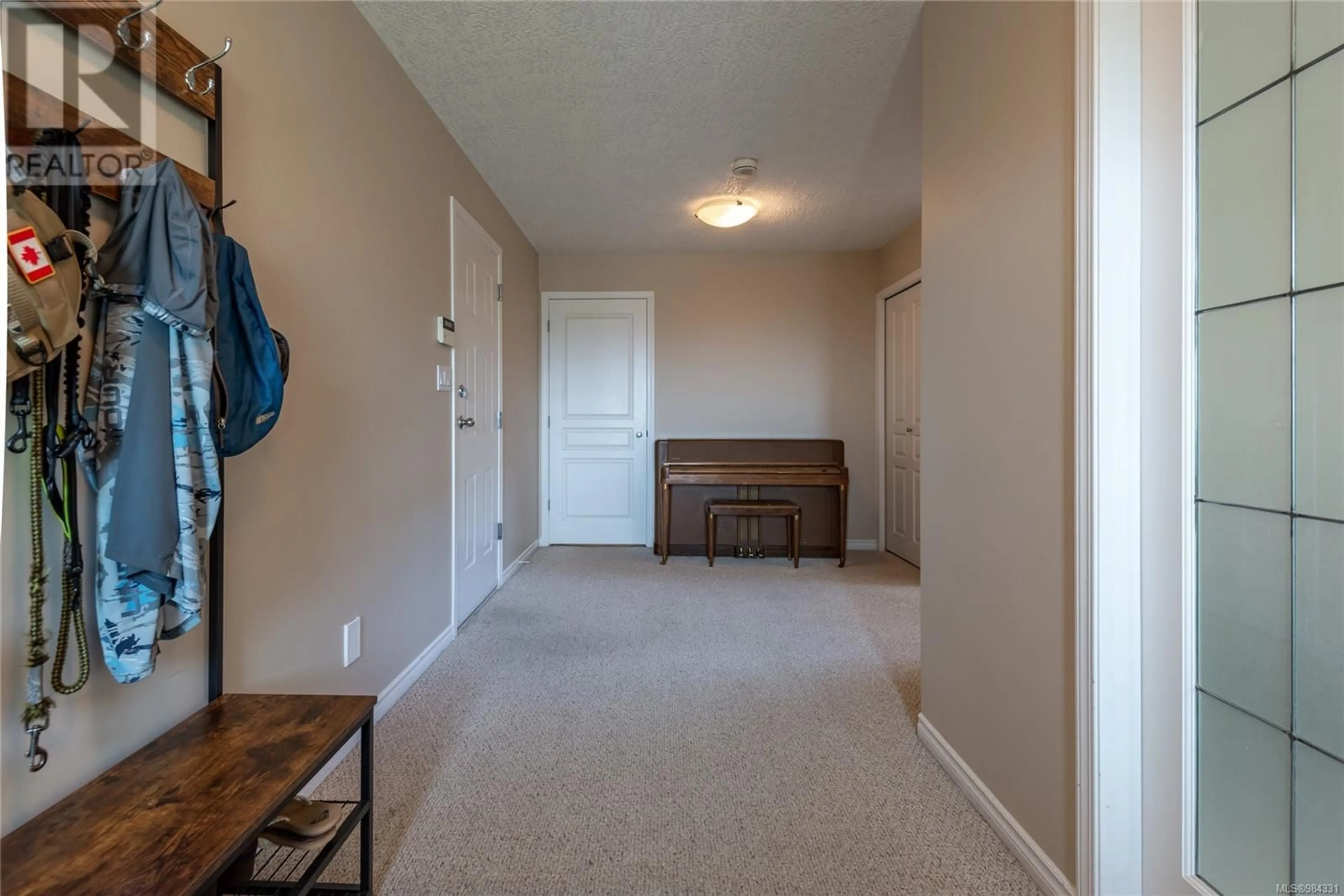 Indoor entryway for 683 Nelson Rd, Campbell River British Columbia V9H1T7