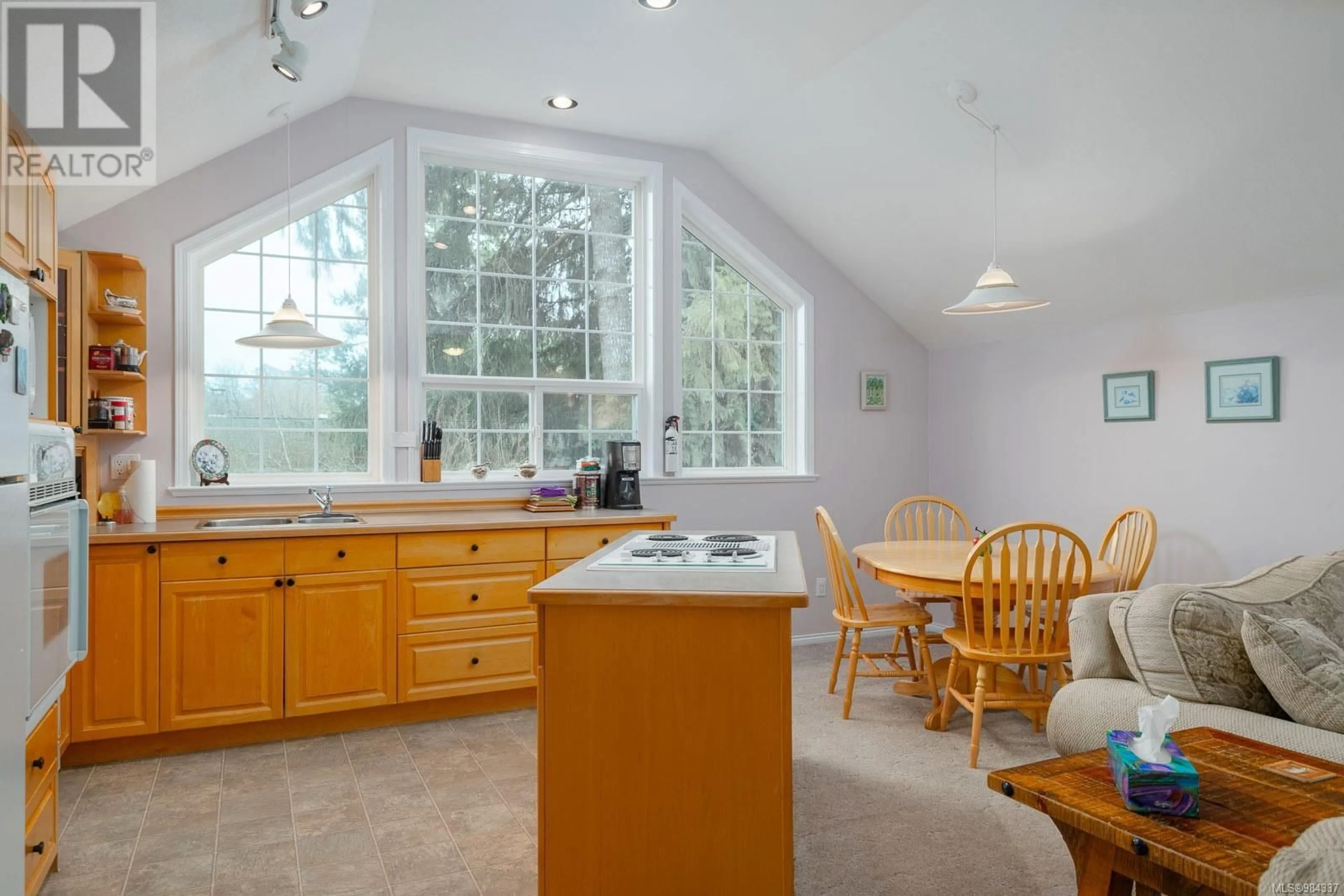 Open concept kitchen, ceramic/tile floor for 5769 River Rd, Port Alberni British Columbia V9Y6Z5