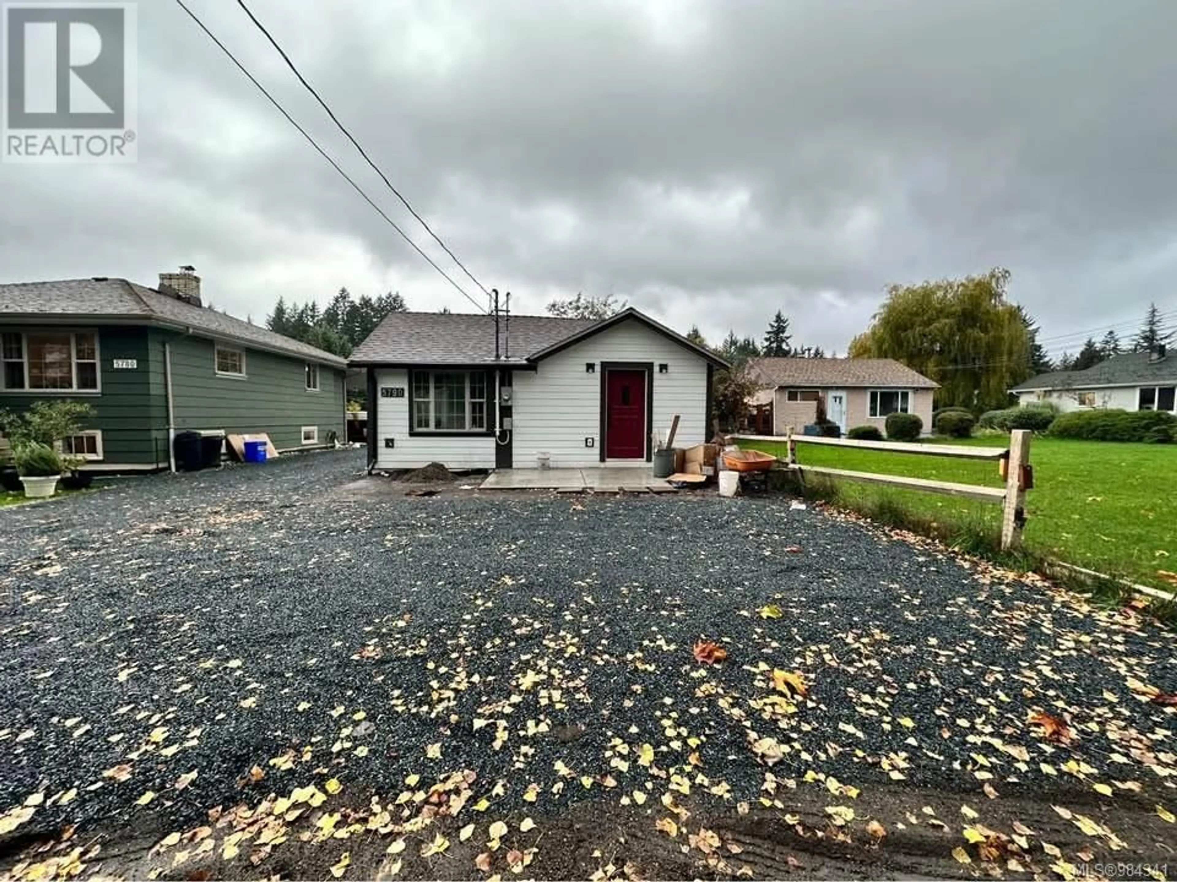 A pic from outside/outdoor area/front of a property/back of a property/a pic from drone, street for 5780 Grandview Rd, Port Alberni British Columbia V9Y8V9