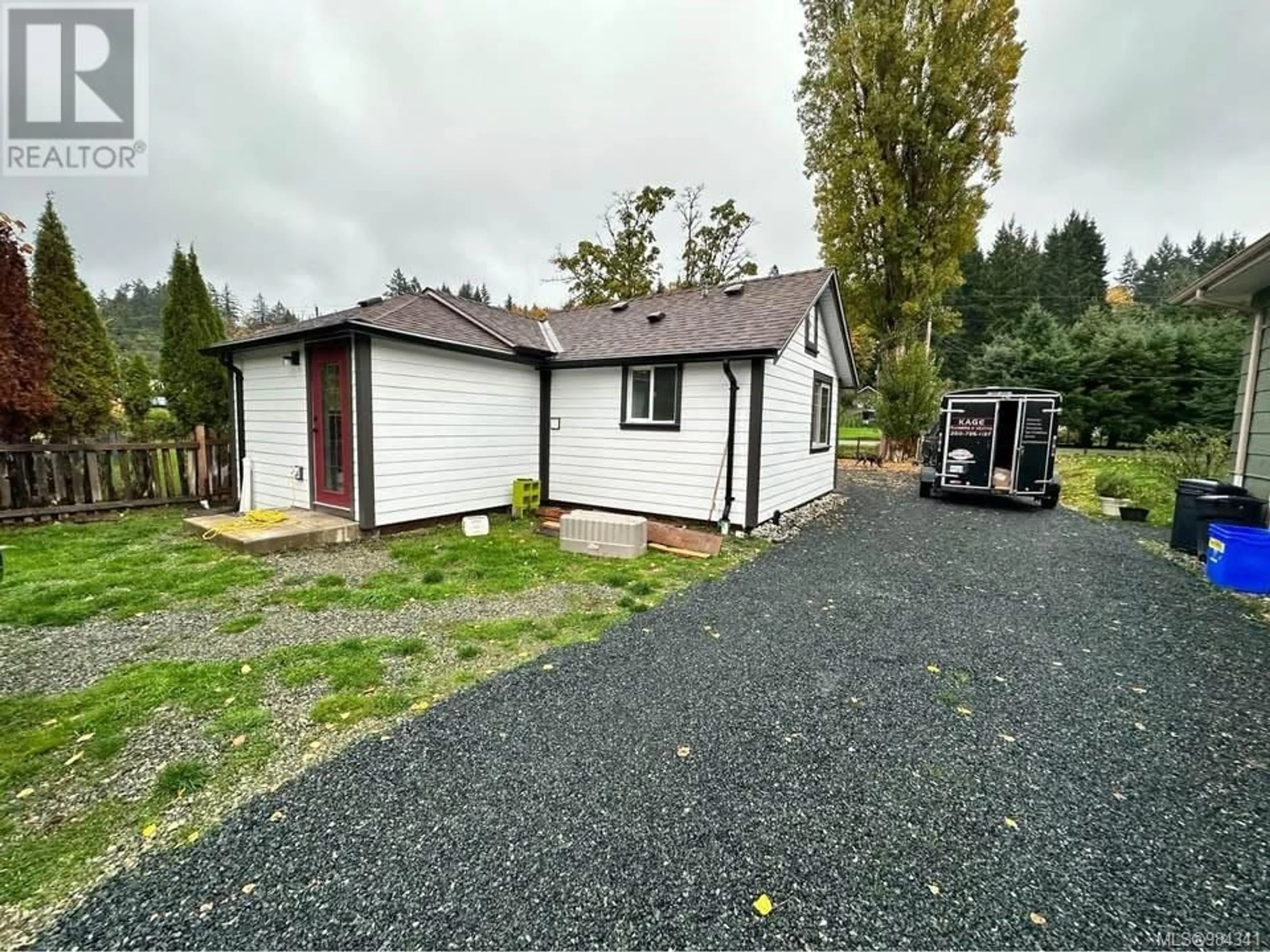 A pic from outside/outdoor area/front of a property/back of a property/a pic from drone, street for 5780 Grandview Rd, Port Alberni British Columbia V9Y8V9