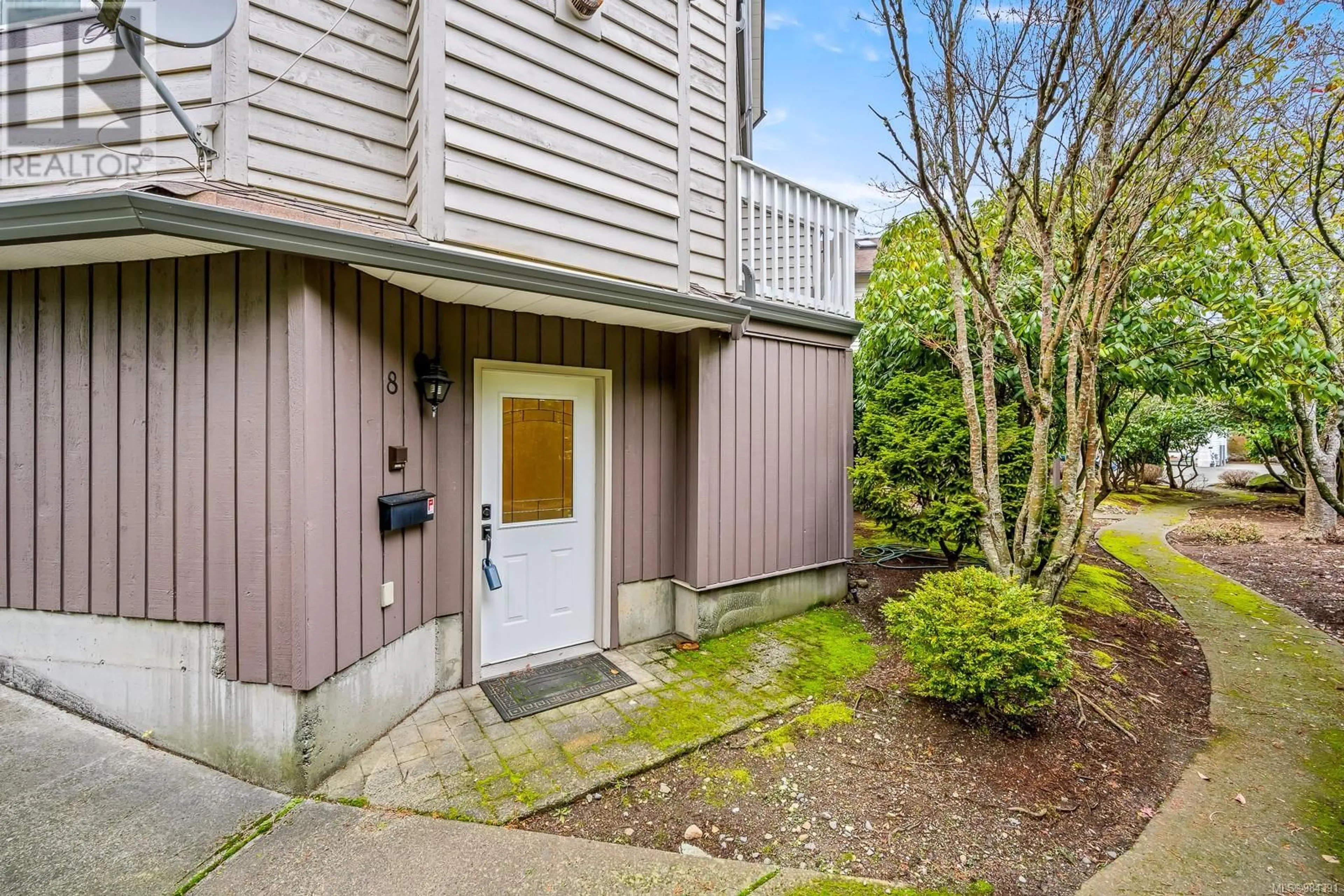 Unknown for 8 - 3020 CLIFFE AVENUE, Courtenay British Columbia V9N2L7
