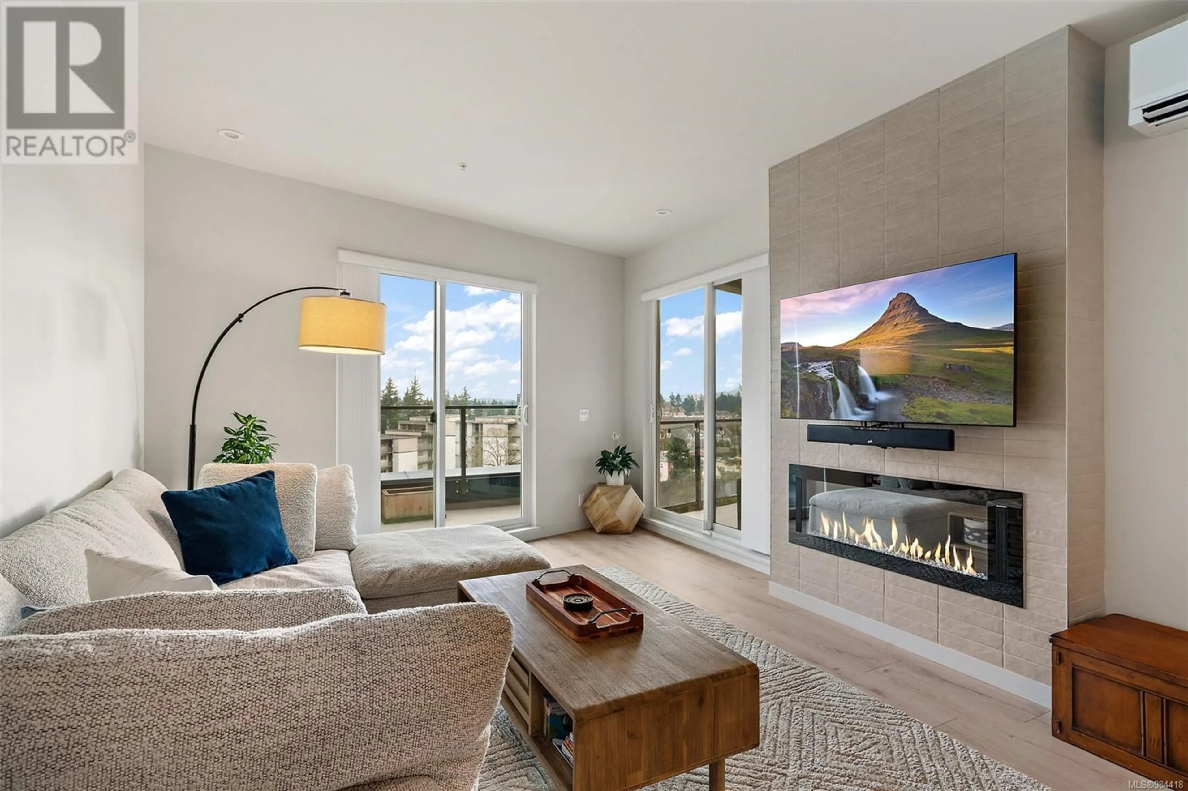 Living room with furniture, unknown for 513 947 Whirlaway Cres, Langford British Columbia V9B6W6