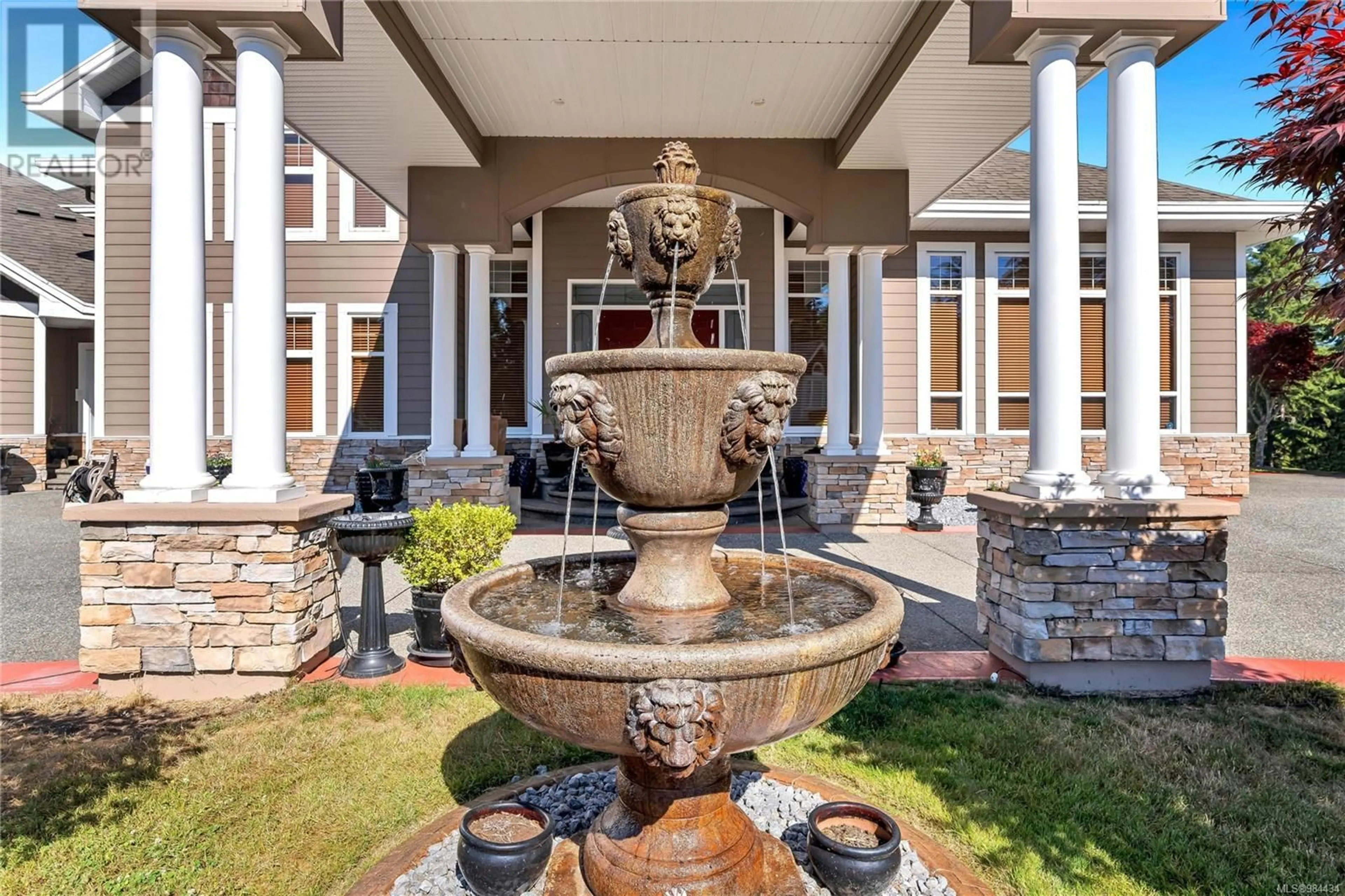 Patio, unknown for 6797 HAMPTON PLACE, Duncan British Columbia V9L6X7